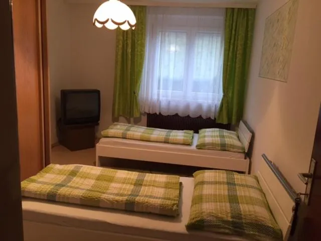 Day, Bed in Haus Tina Zimmer