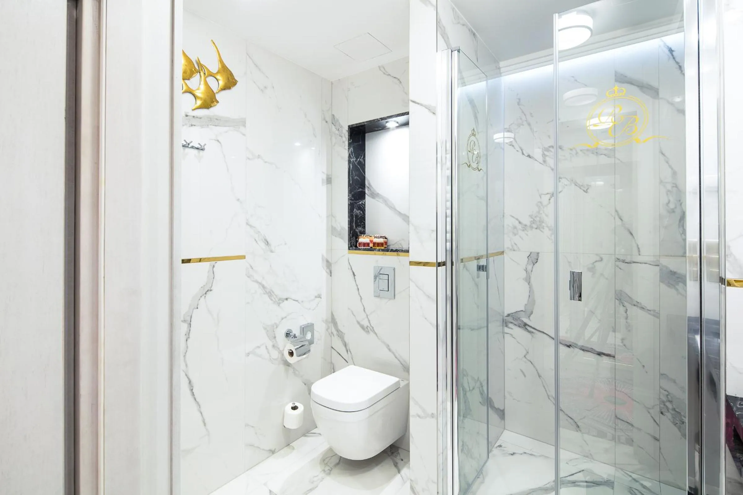 Shower in Hotel Royal Baltic 4* Luxury Boutique