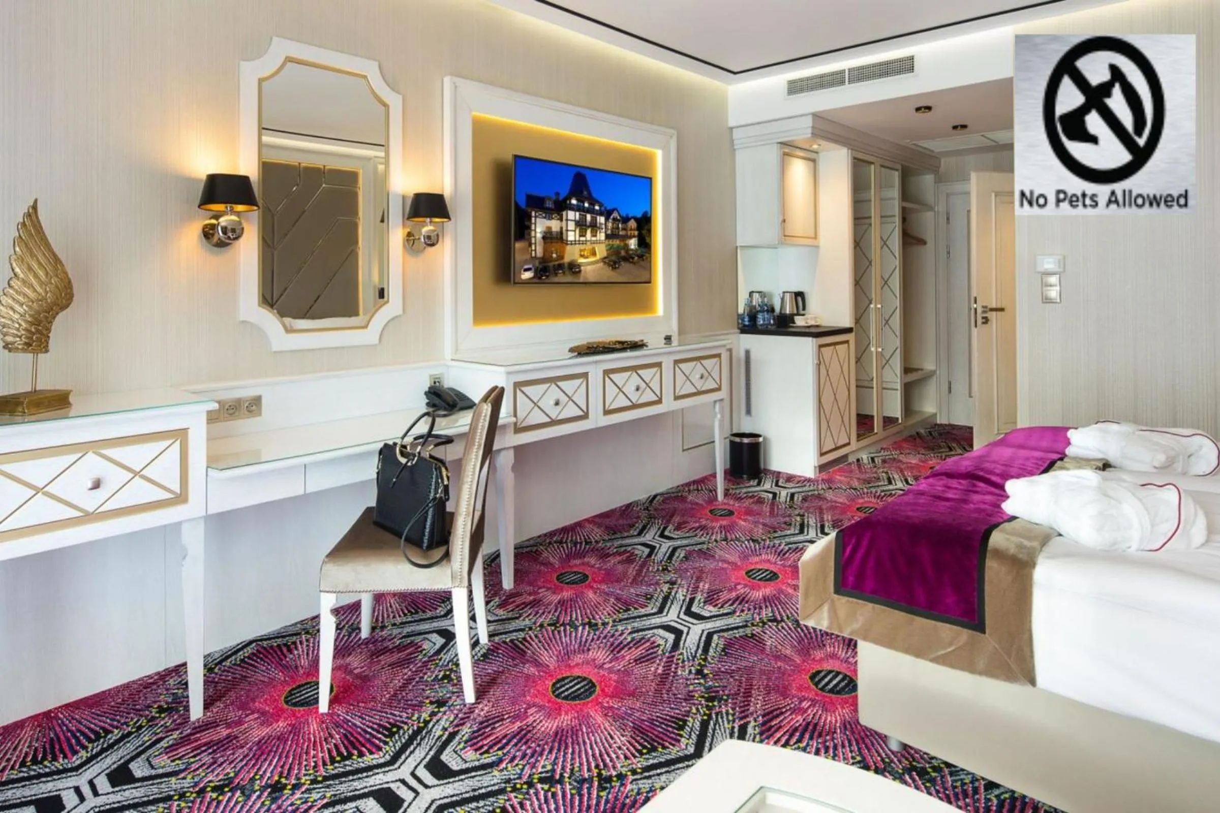 Bed in Hotel Royal Baltic 4* Luxury Boutique