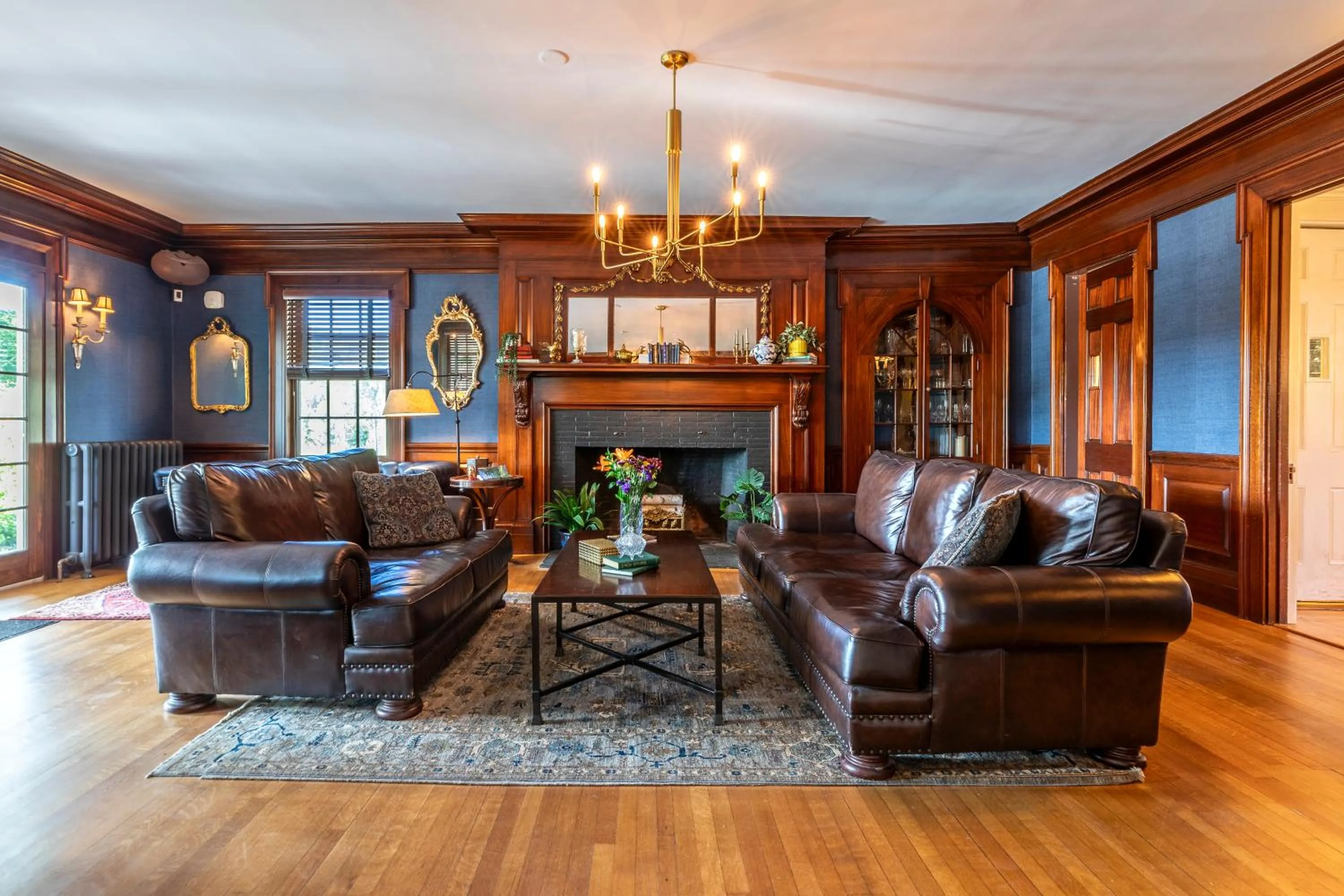 Lounge or bar in The White House Inn