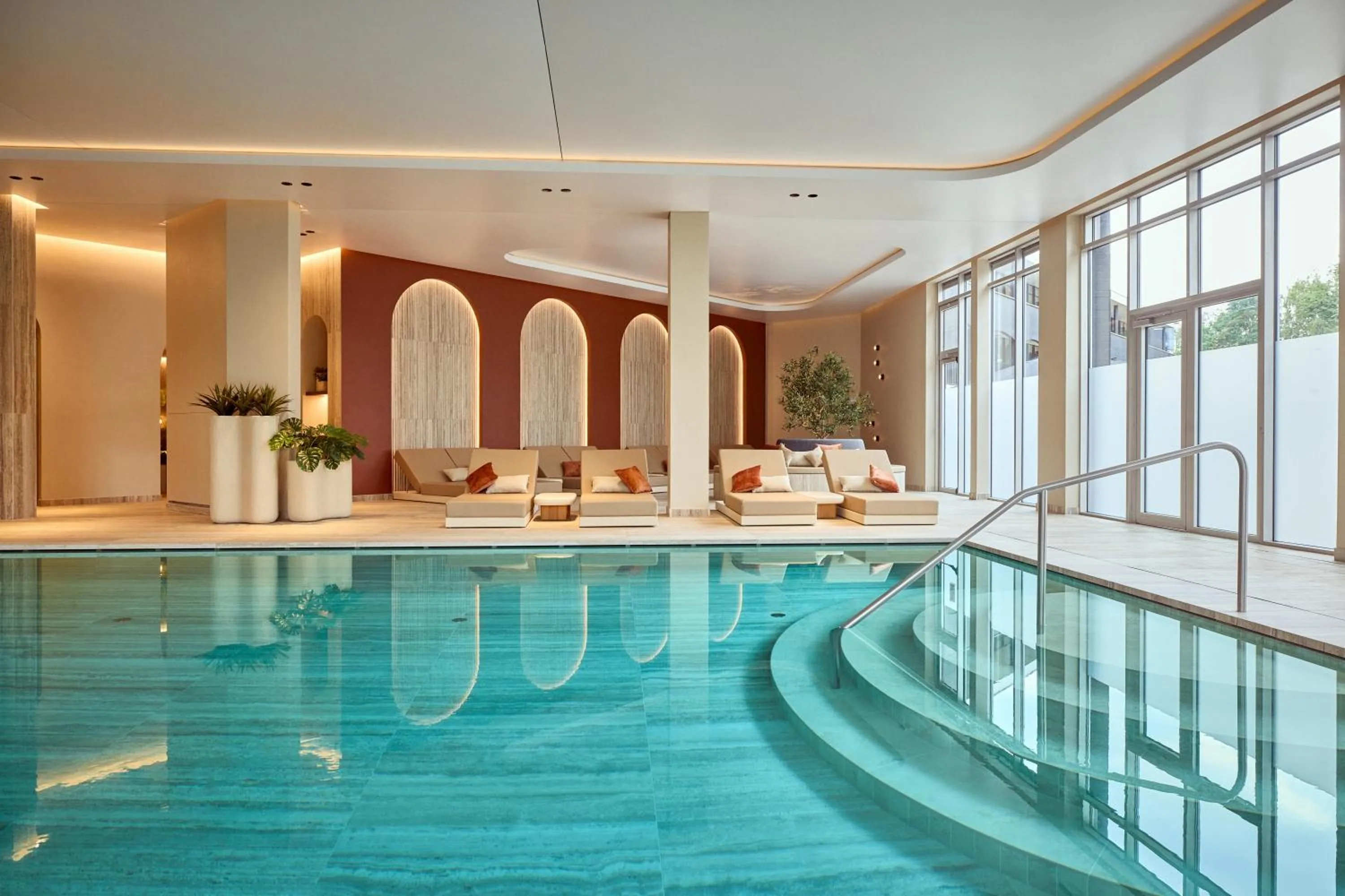 Swimming pool in Van der Valk Hotel Beveren