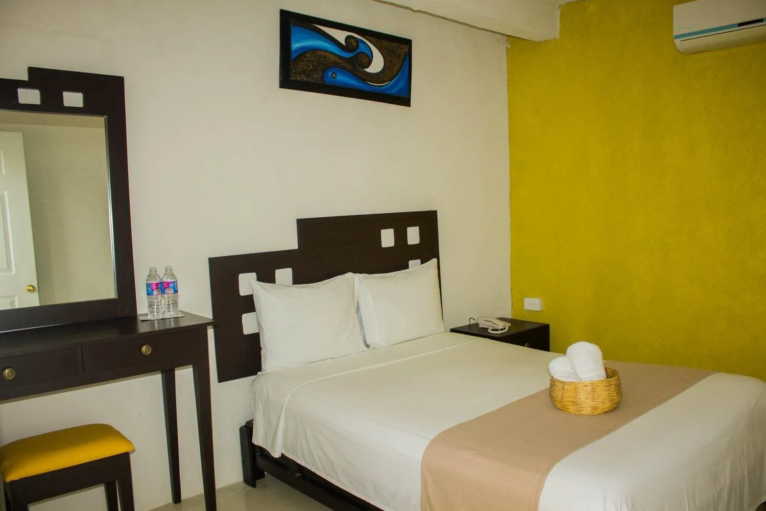 Photo of the whole room, Bed in Rosvel Hotel