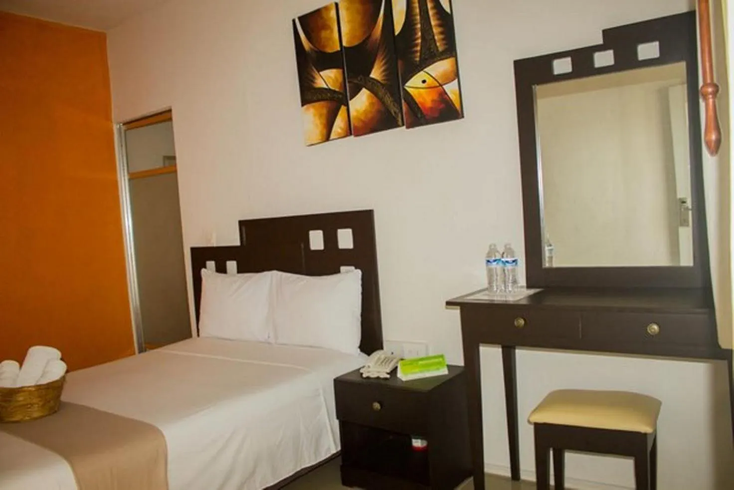 Bedroom, Bed in Rosvel Hotel