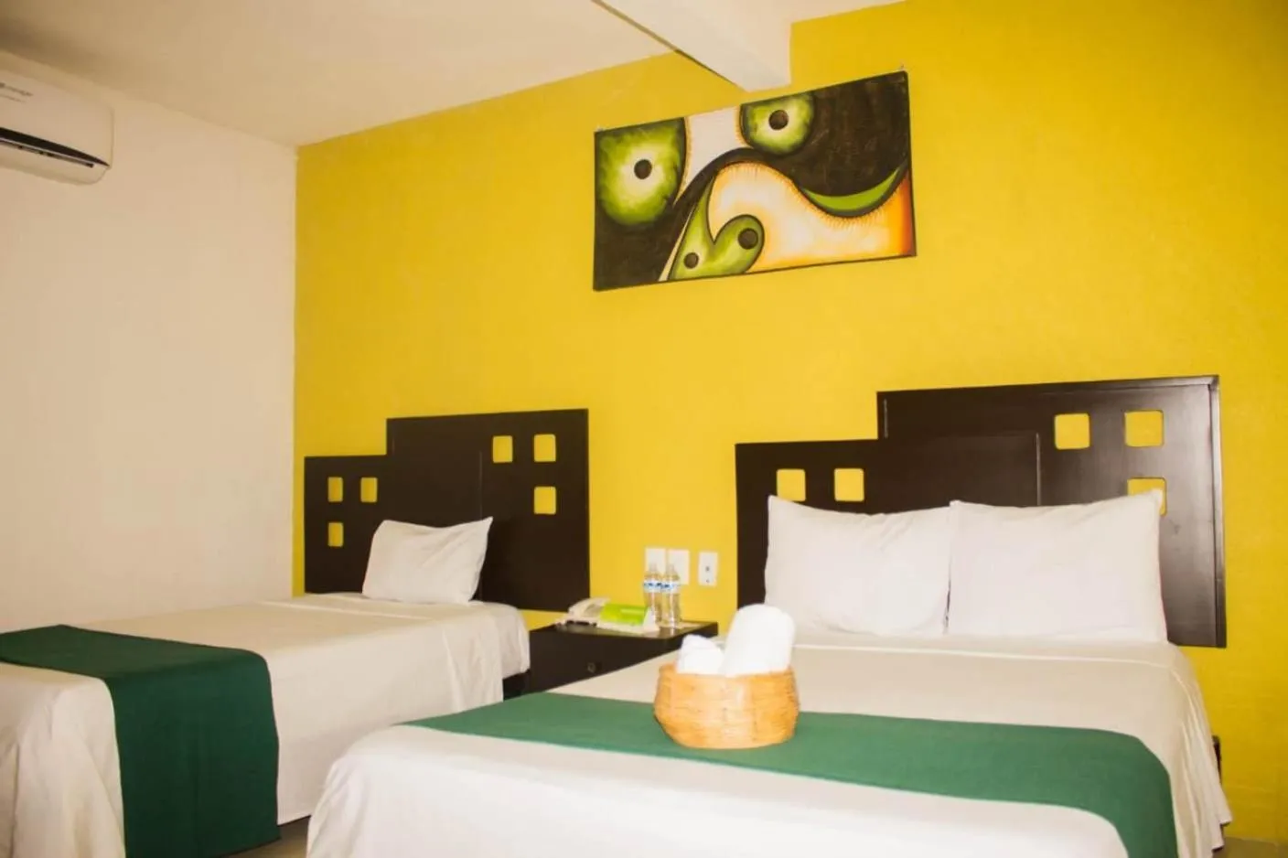 Photo of the whole room, Bed in Rosvel Hotel