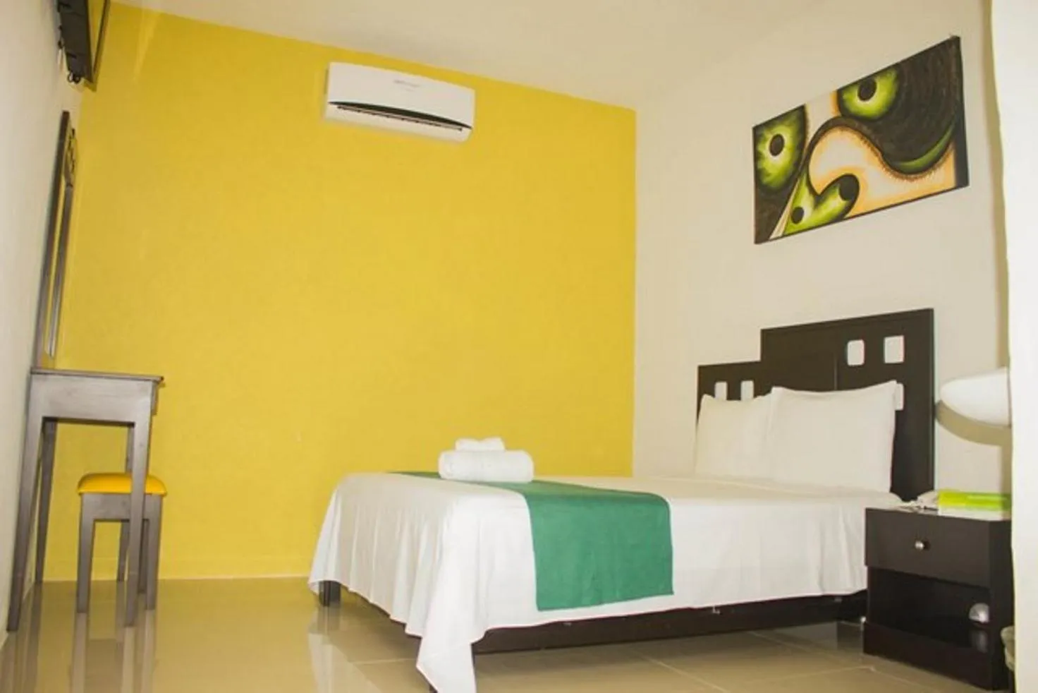 Bedroom, Bed in Rosvel Hotel