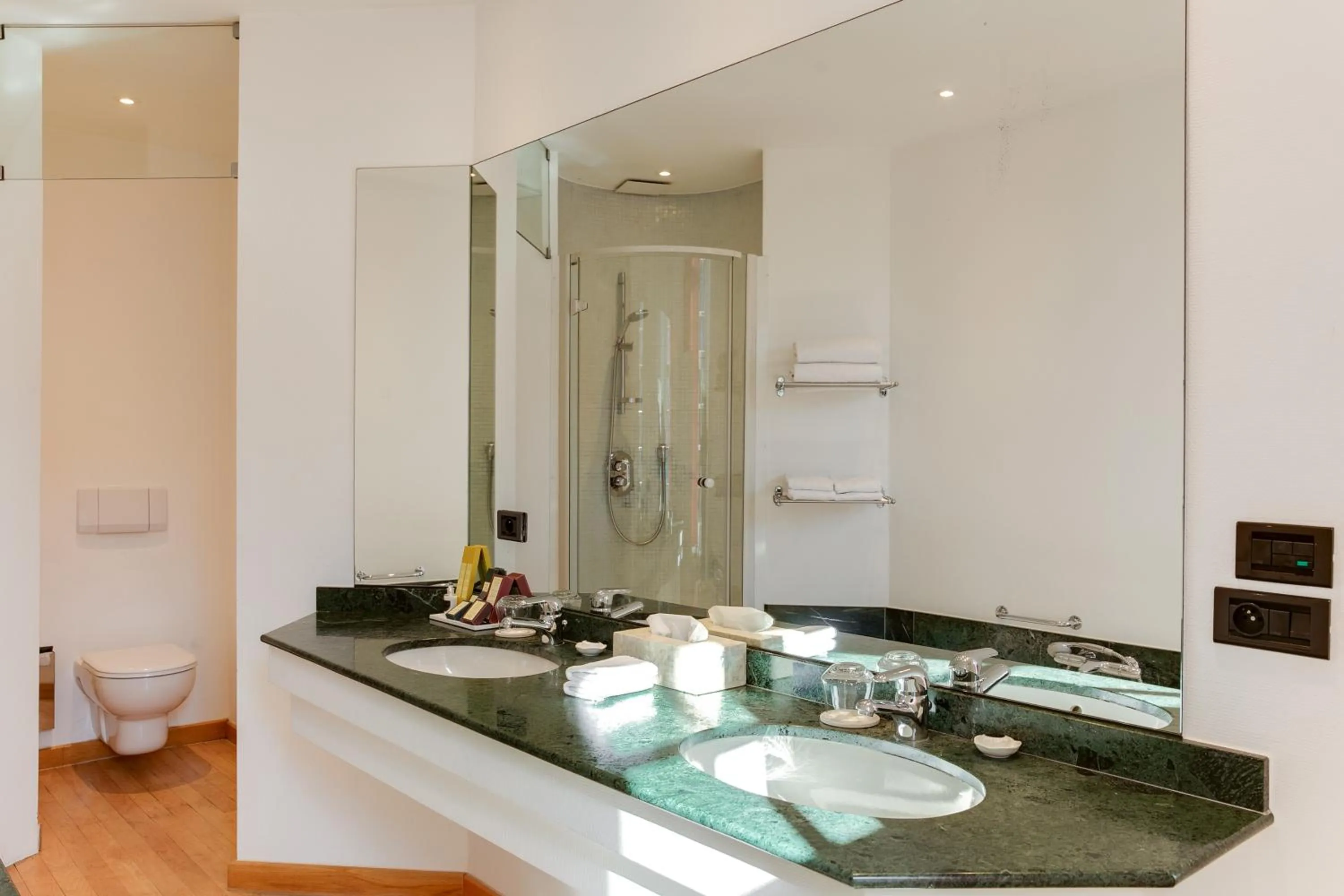 Bathroom in Hotel De Witte Lelie -Small Luxury Hotels of the World