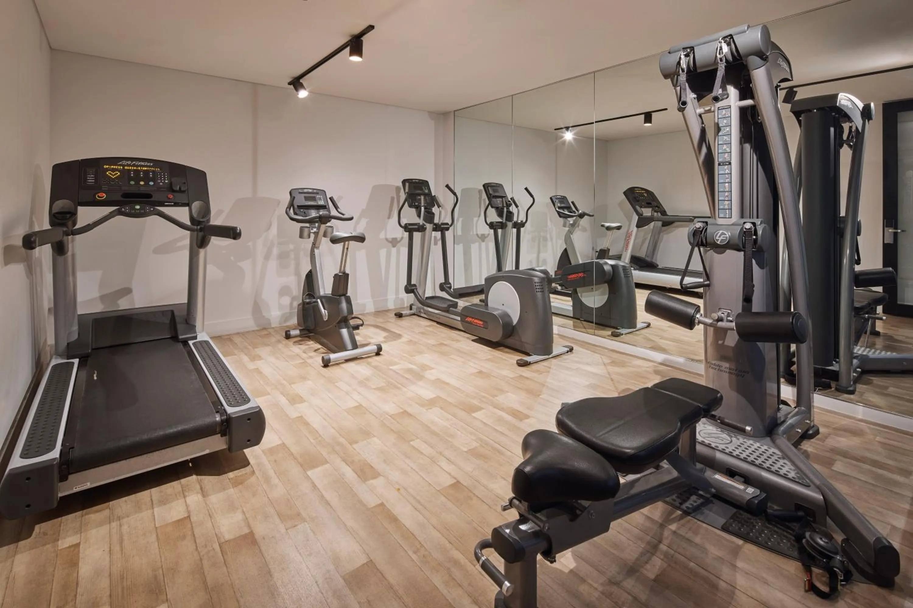 Fitness centre/facilities in Kennigo Hotel Brisbane, Independent Collection by EVT