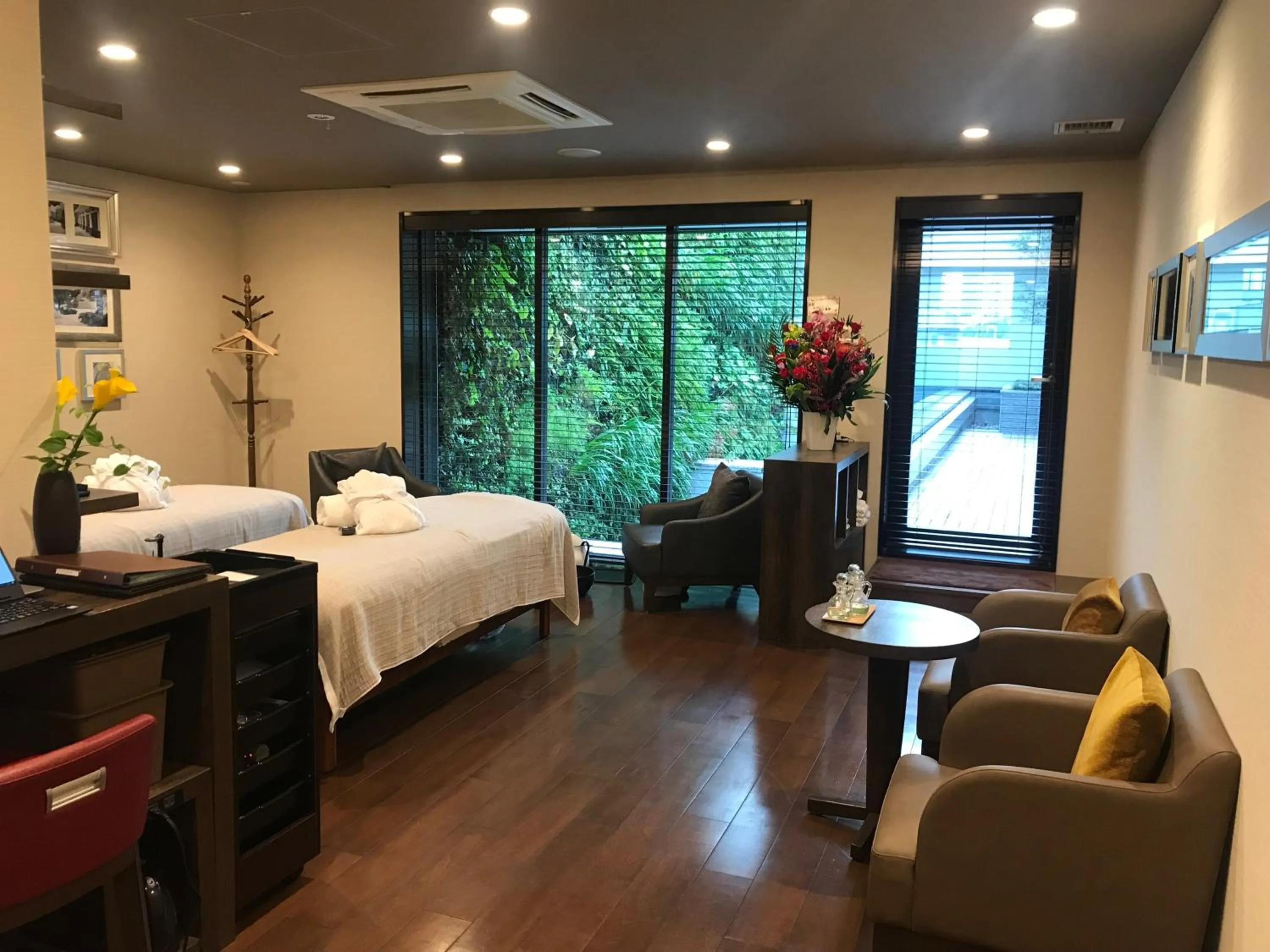Massage, Bed in Hotel Mystays Premier Akasaka