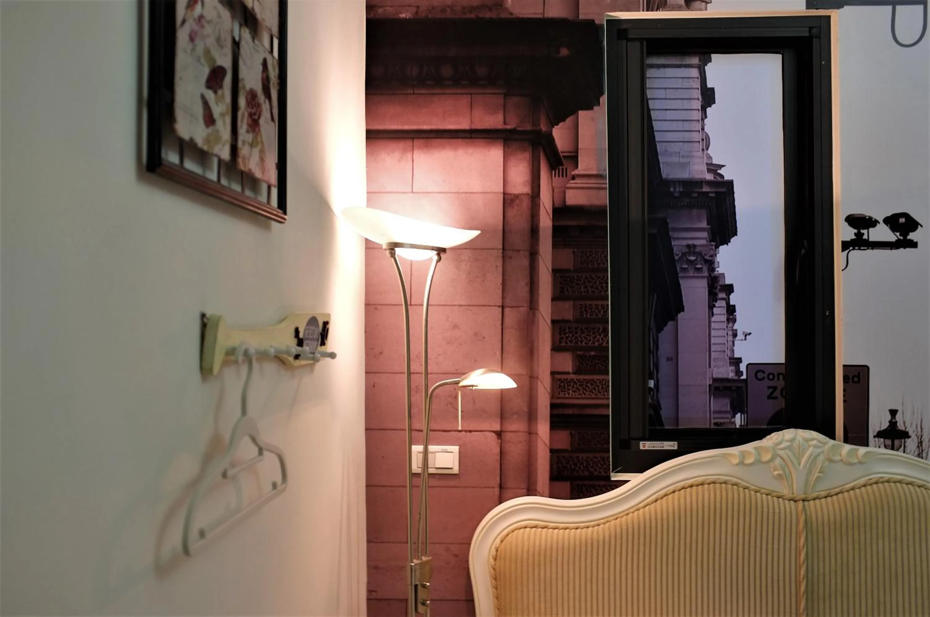 Decorative detail in INg Hostel