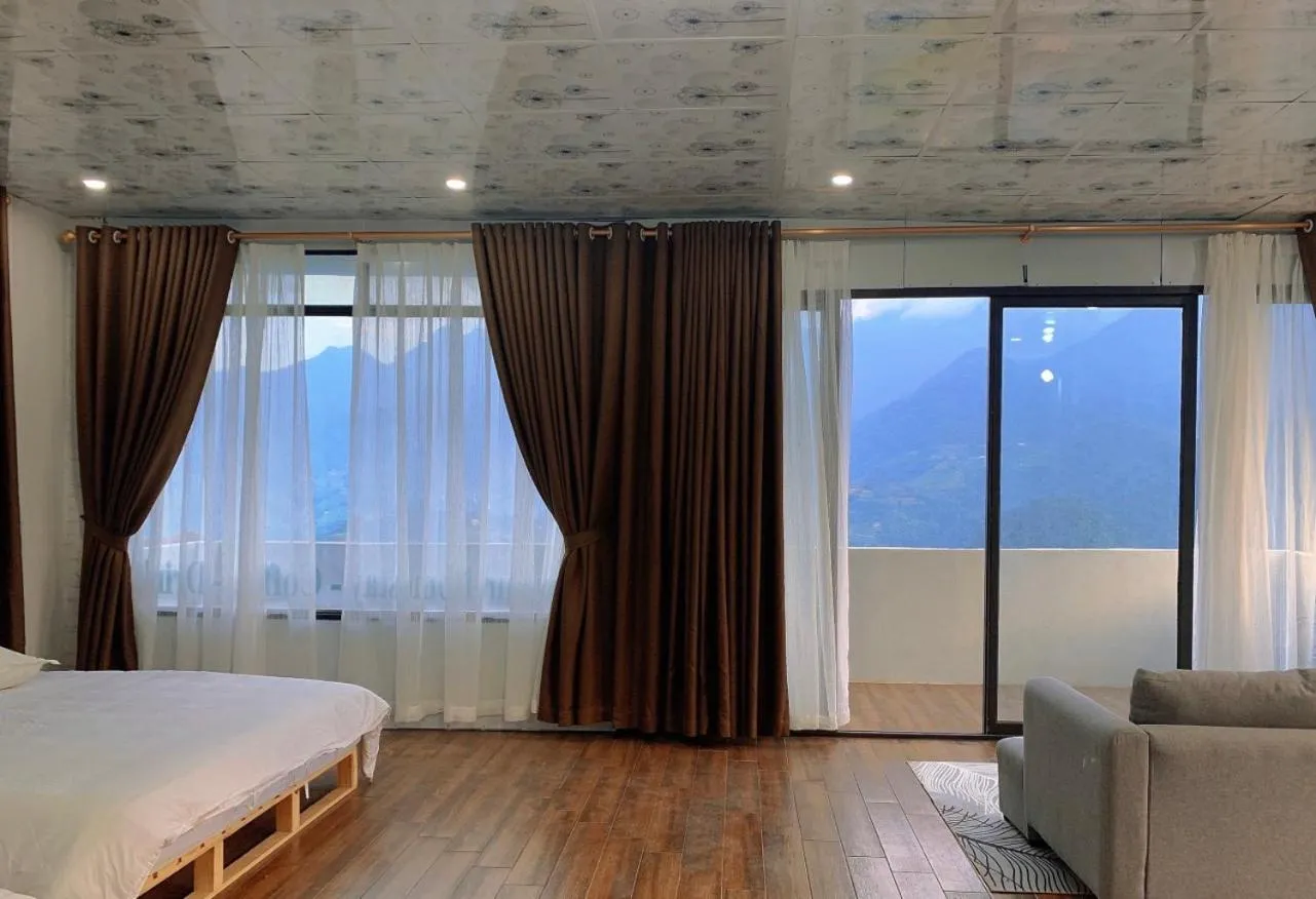 Apartment with Balcony in Catcat Garden House