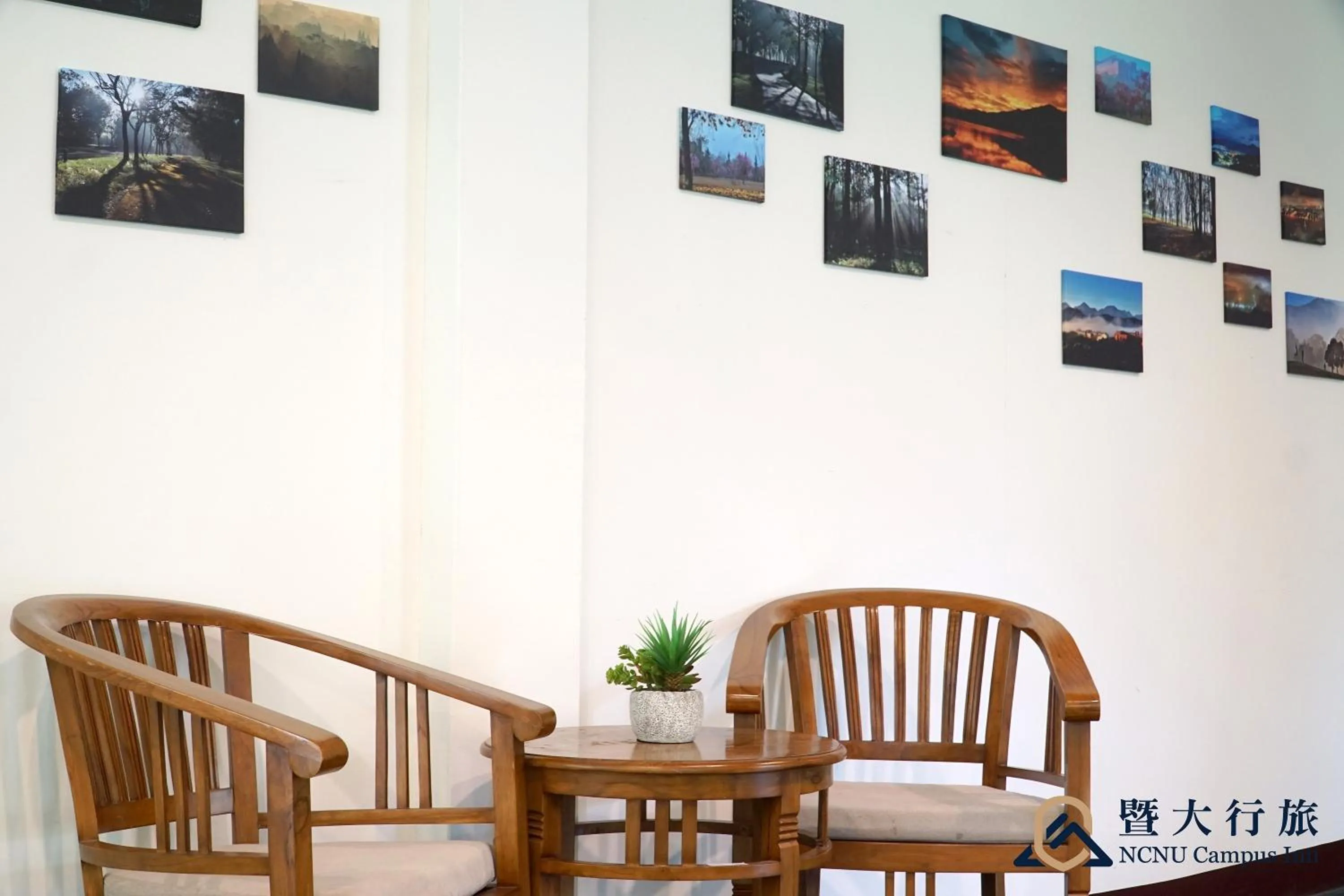 Property building in NCNU Campus Inn暨大行旅