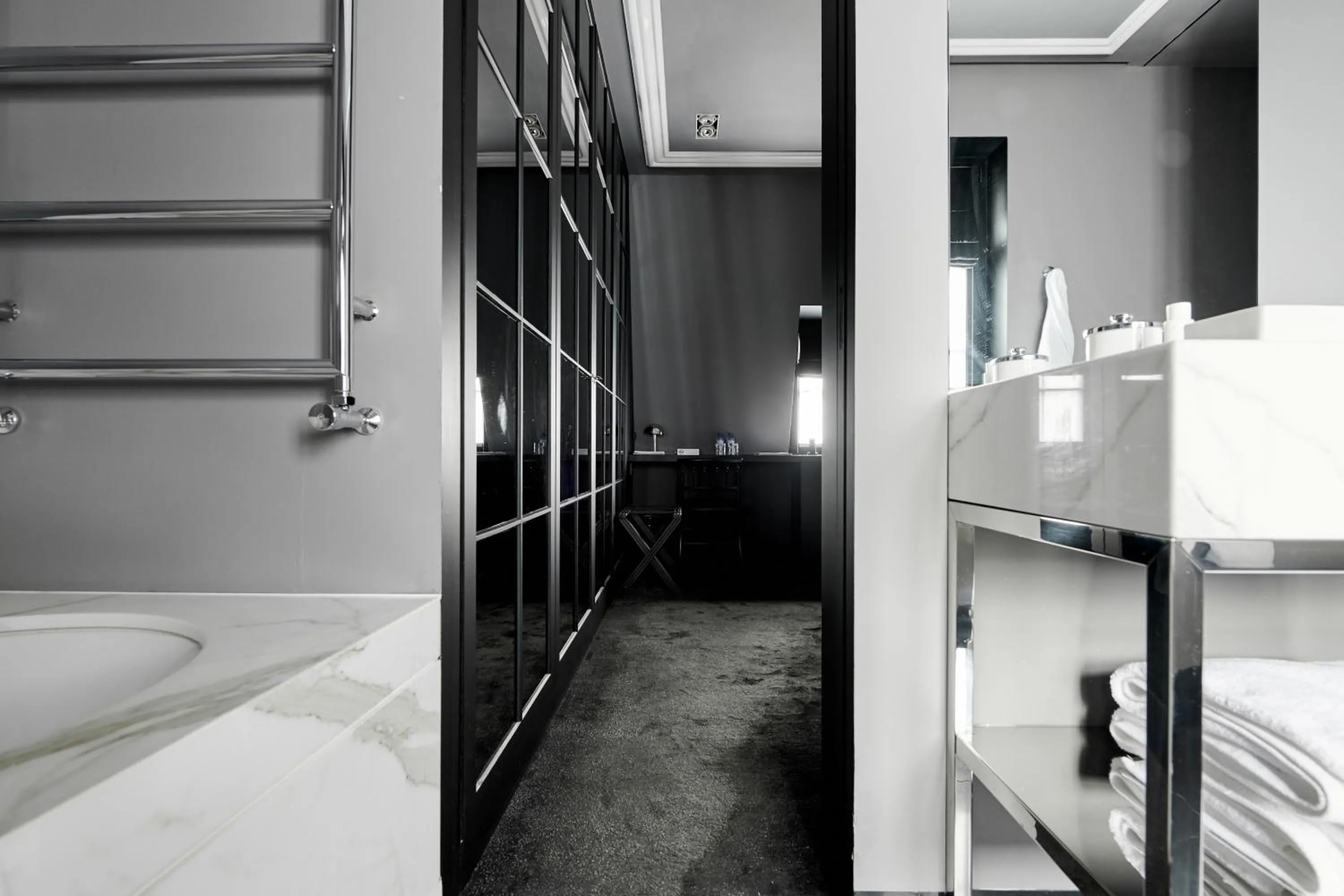 Bathroom, Bed in Hotel Odette en Ville