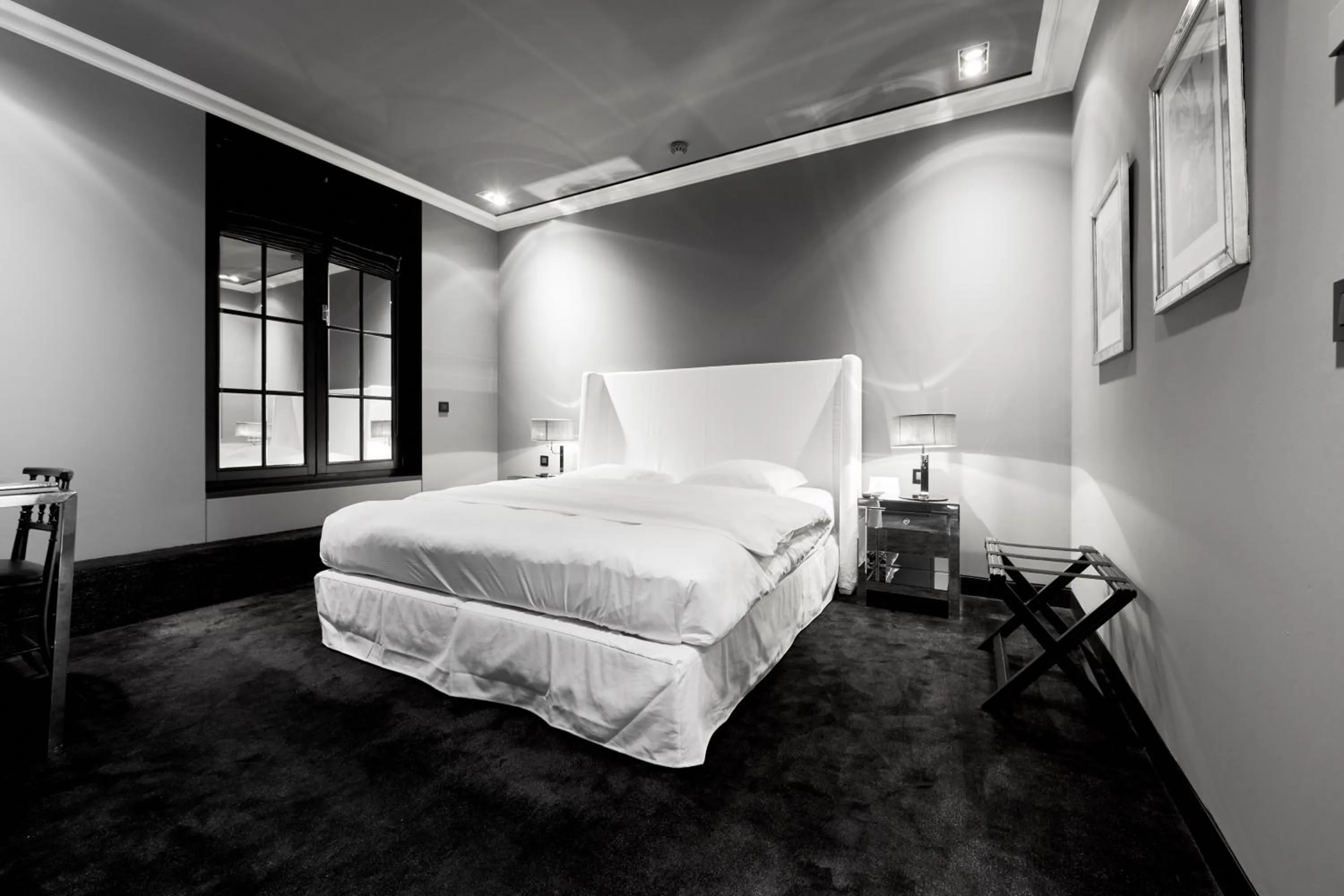 Photo of the whole room, Bed in Hotel Odette en Ville