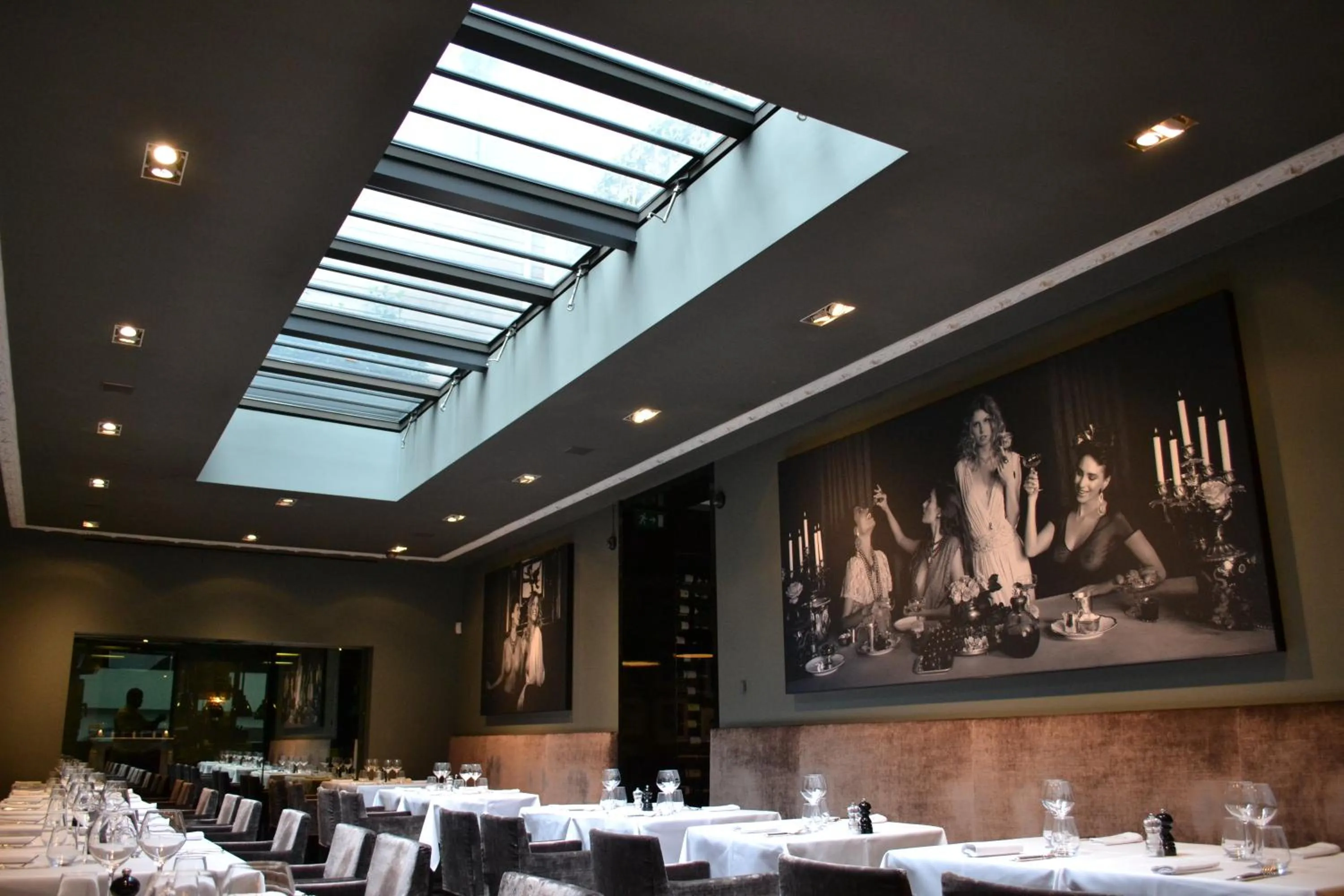 Restaurant/places to eat in Hotel Odette en Ville