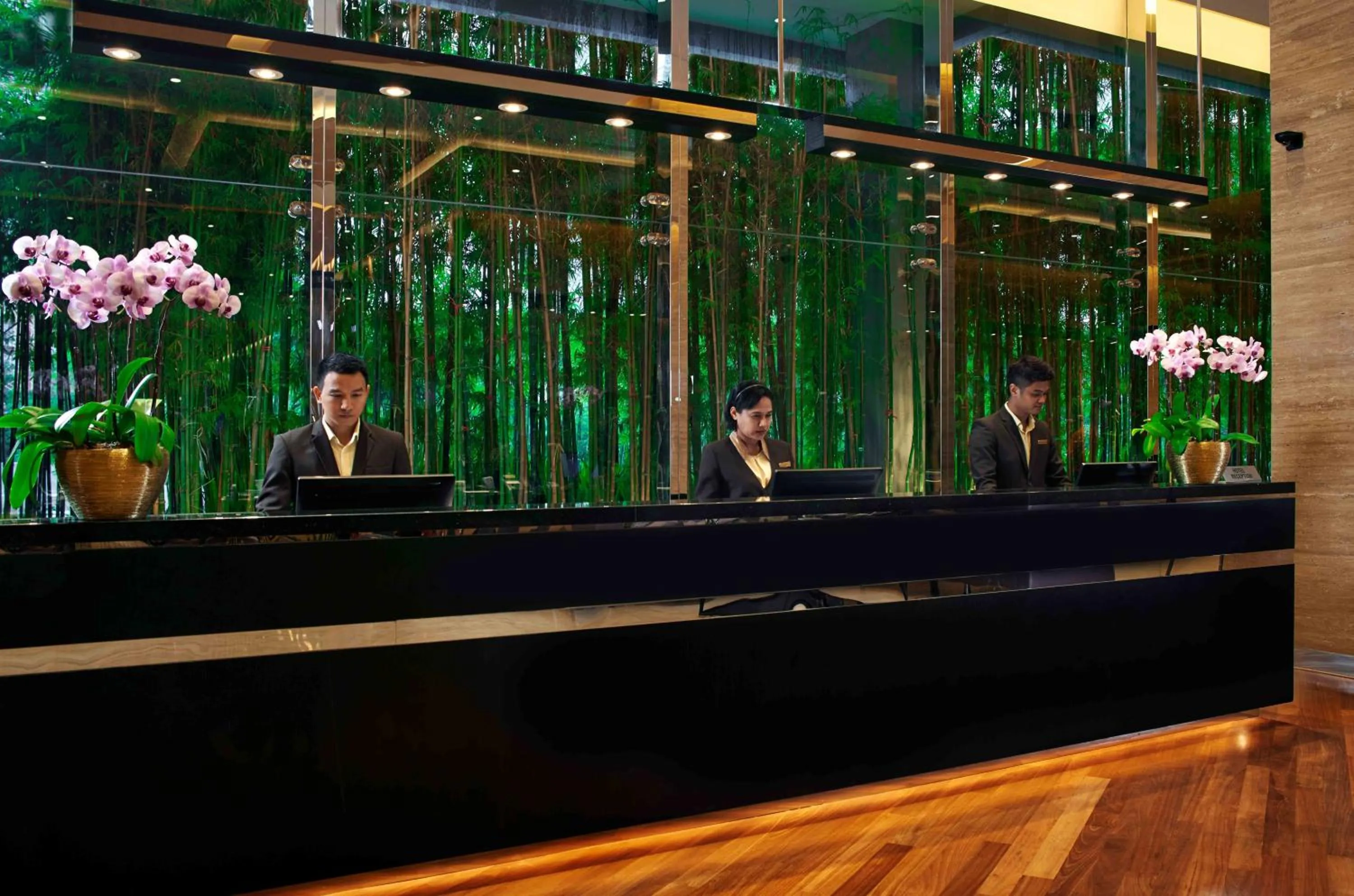 Lobby or reception in VE Hotel & Residence