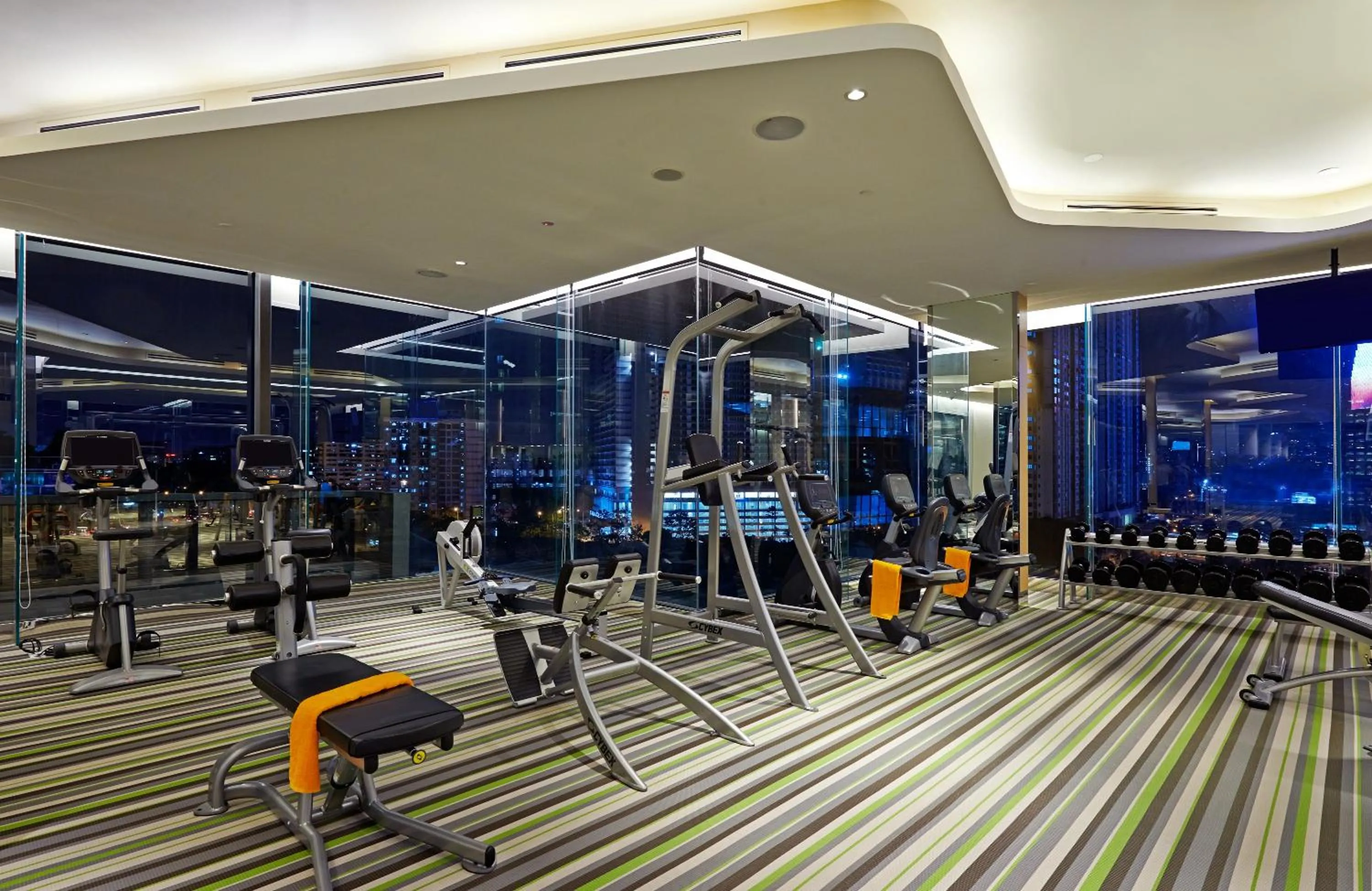 Fitness centre/facilities in VE Hotel & Residence