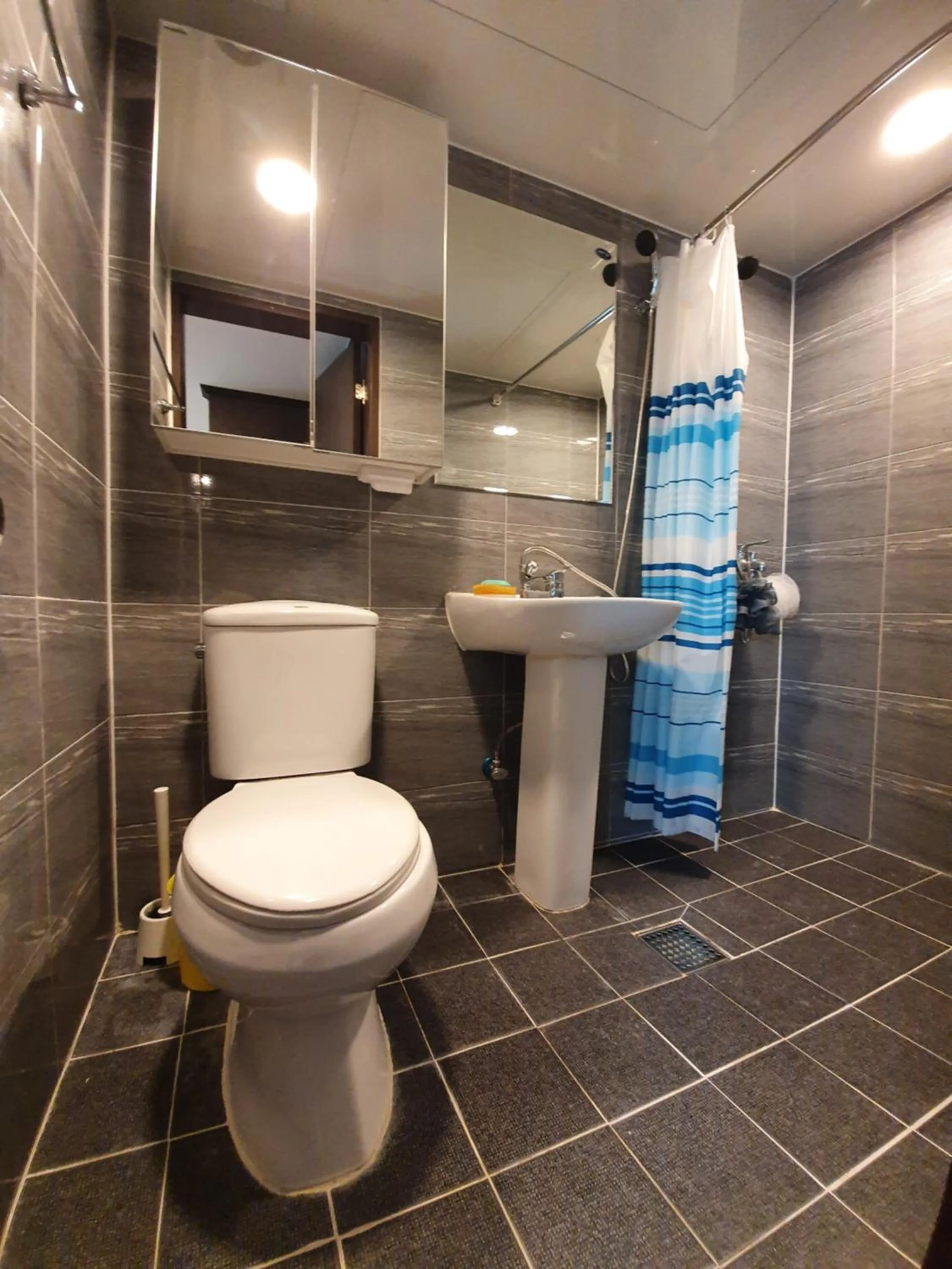 Bathroom in Forêt Guest House Gangnam