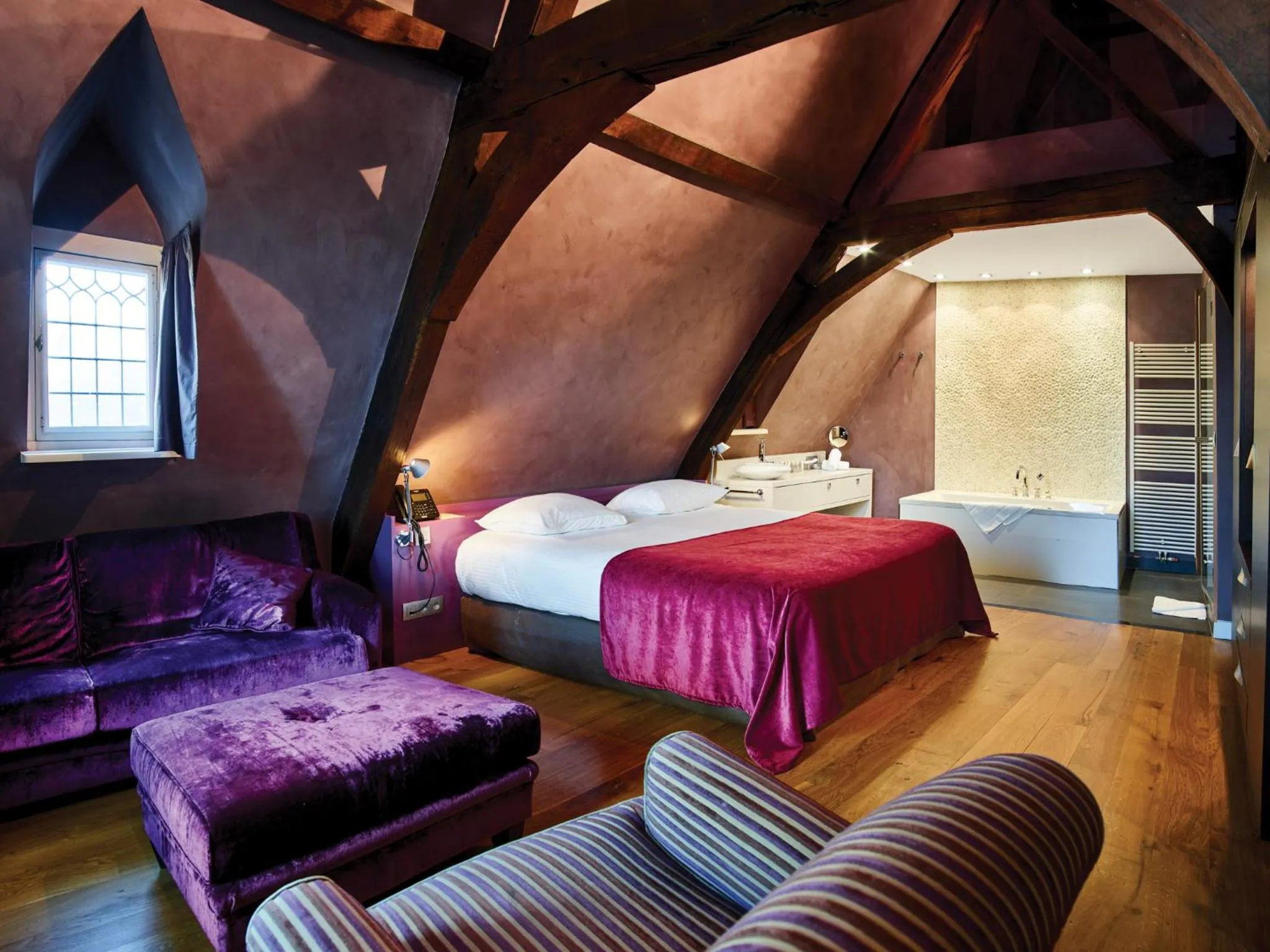 Bed in Van Der Valk Sélys Liège Hotel & Spa