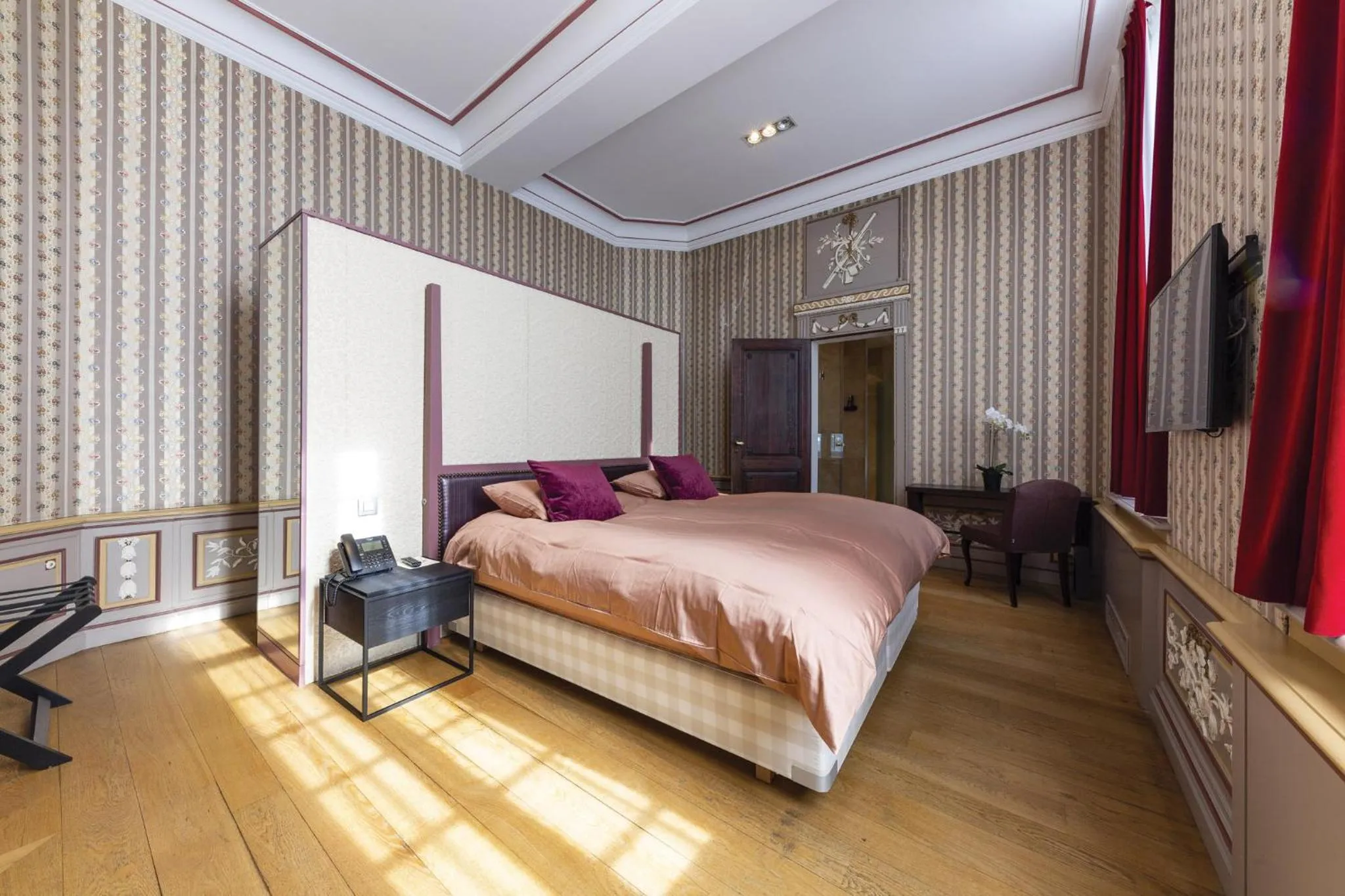 Bed in Van Der Valk Sélys Liège Hotel & Spa