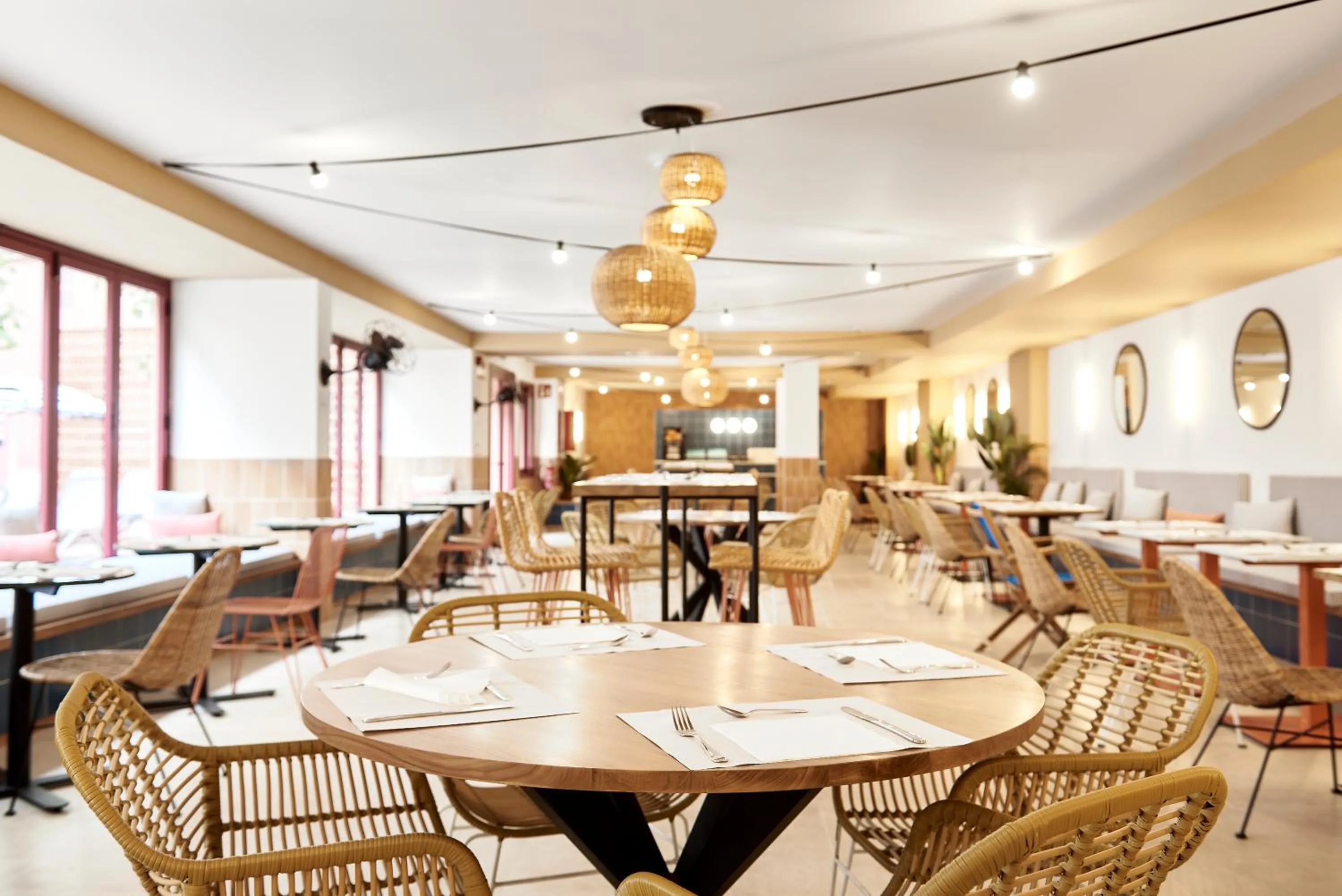 Restaurant/places to eat in tent Lloret de Mar