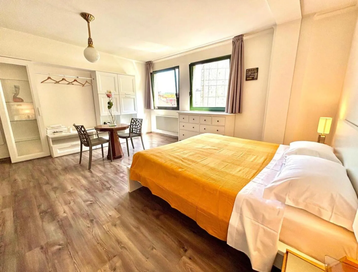 Bed in Victoria Royal Garden