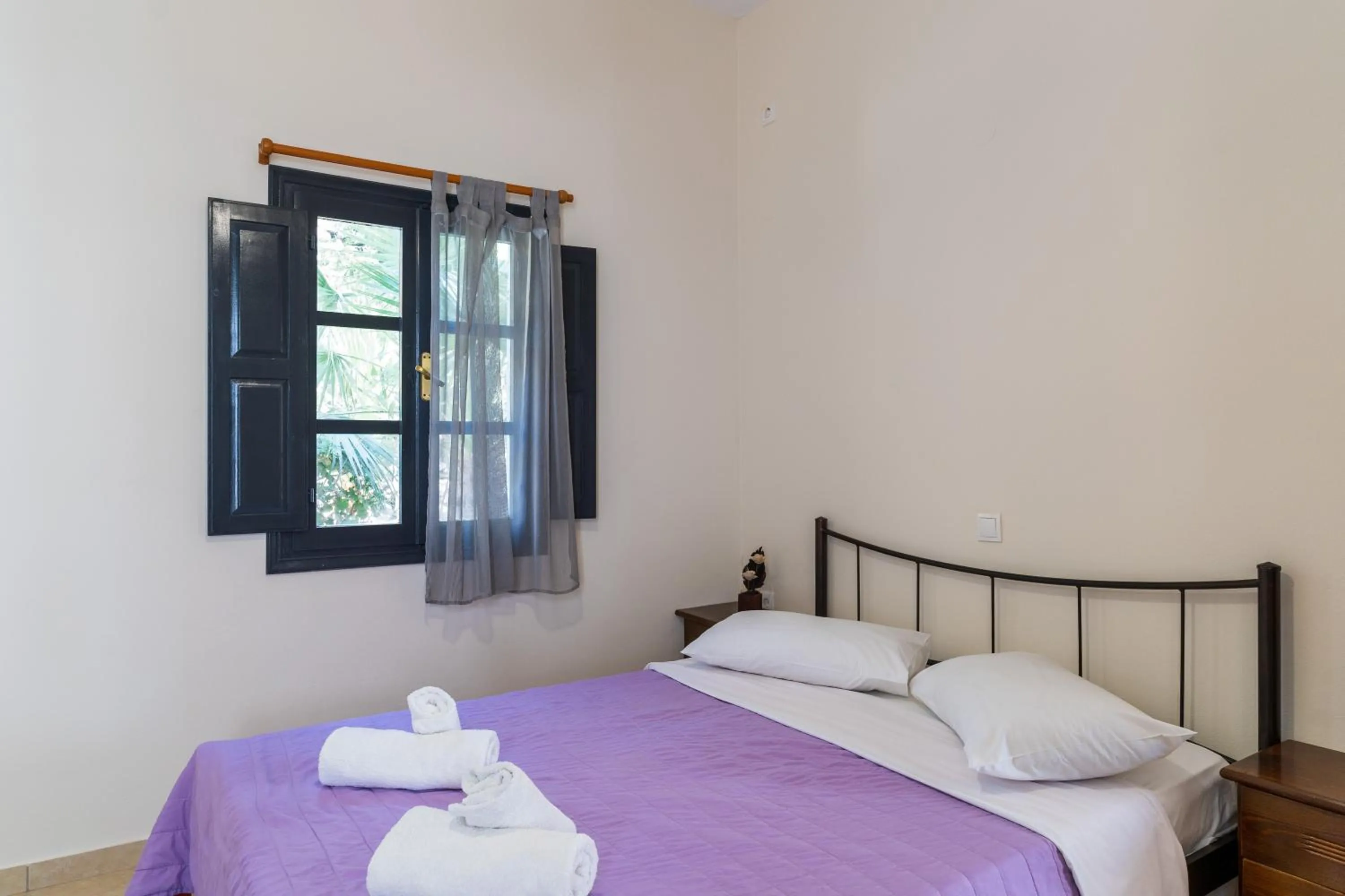 Bedroom, Bed in Soulis Hotel