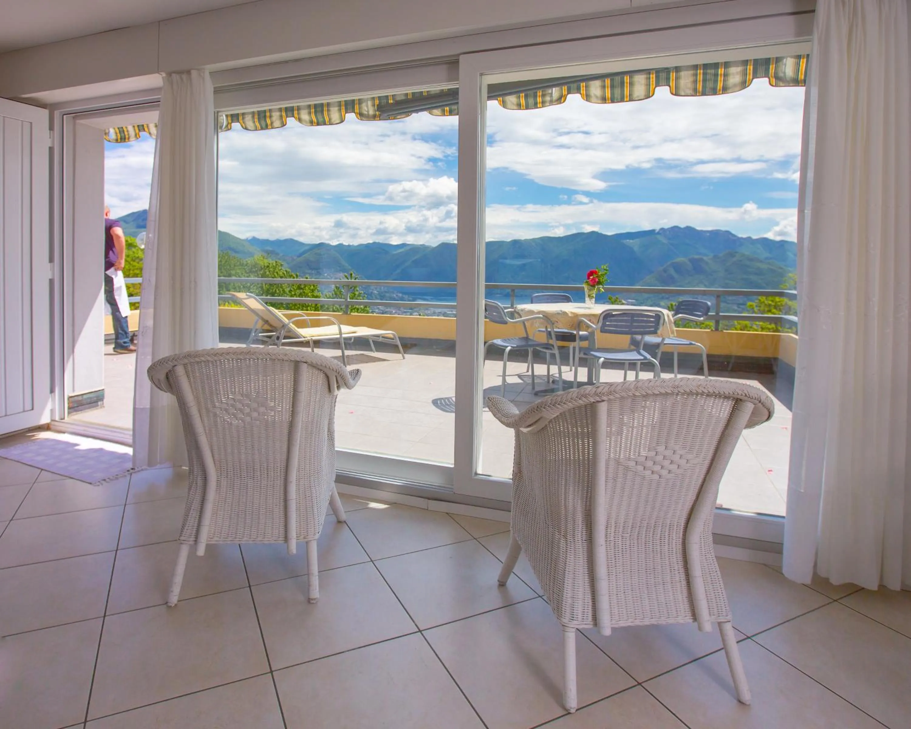 Seating area in Al Ponte