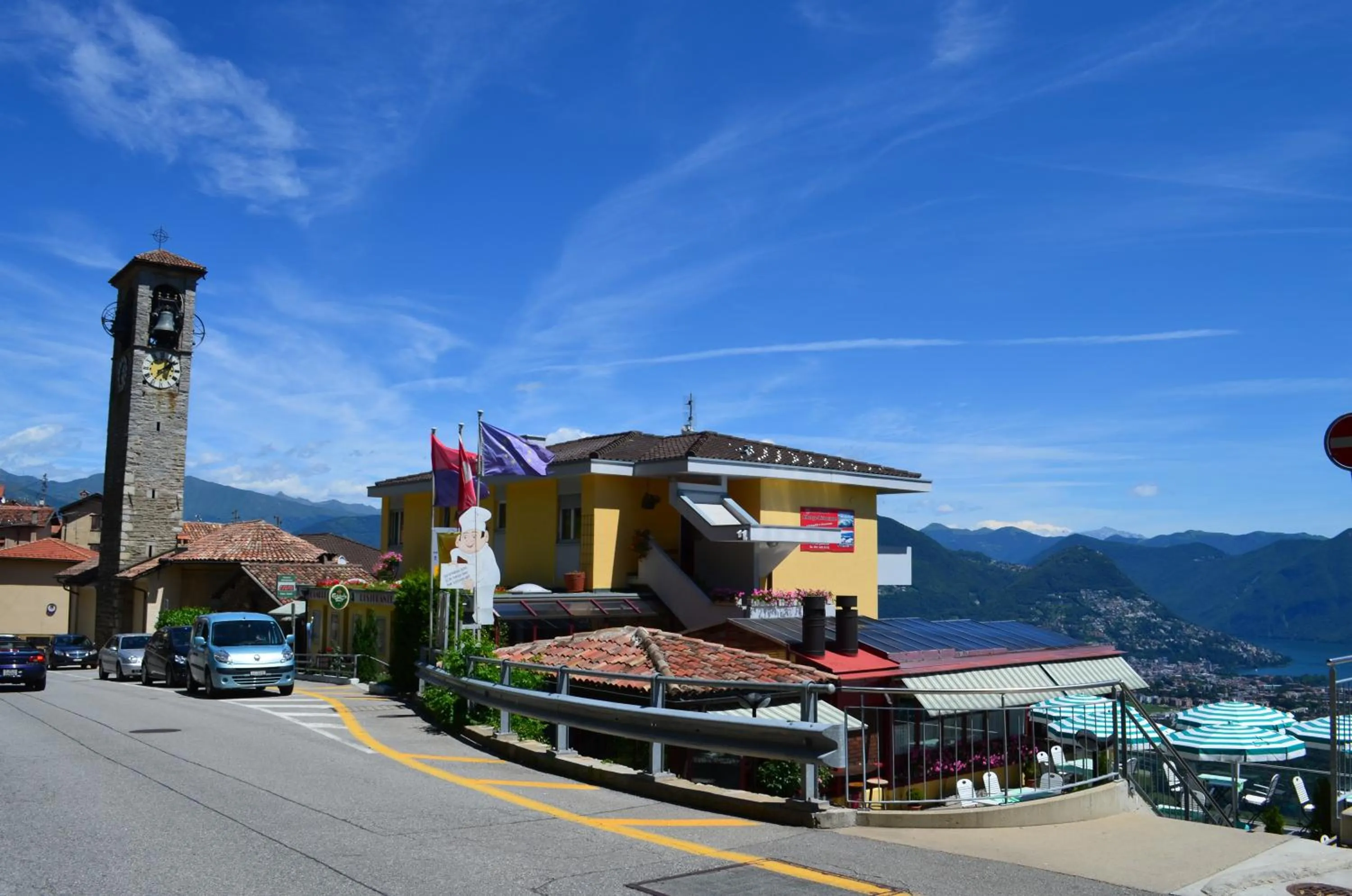 Facade/entrance in Al Ponte