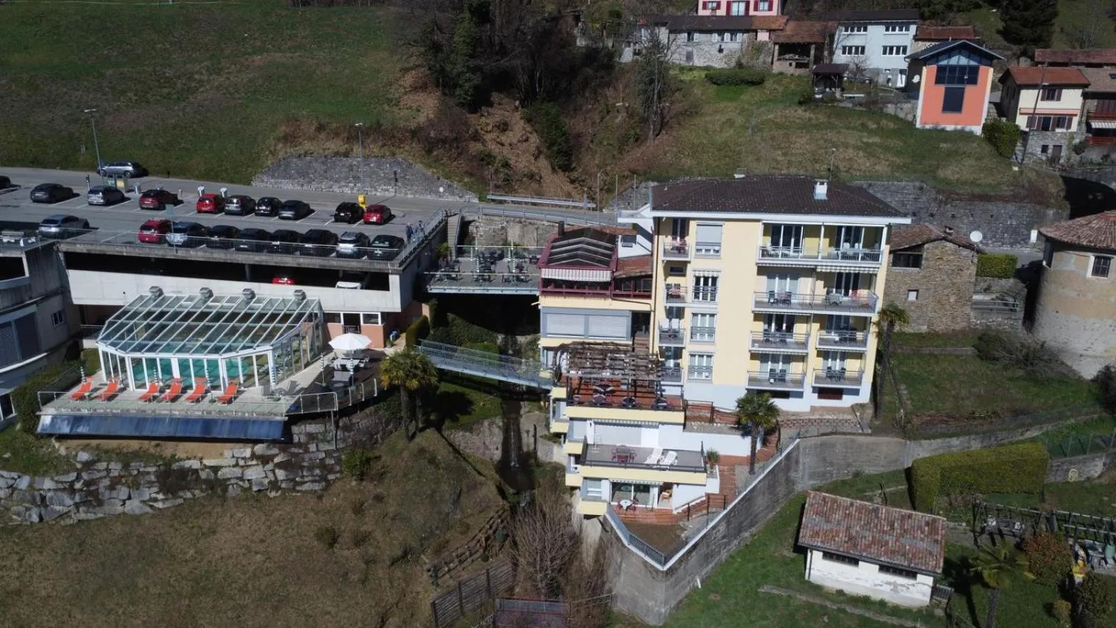 Property building in Al Ponte