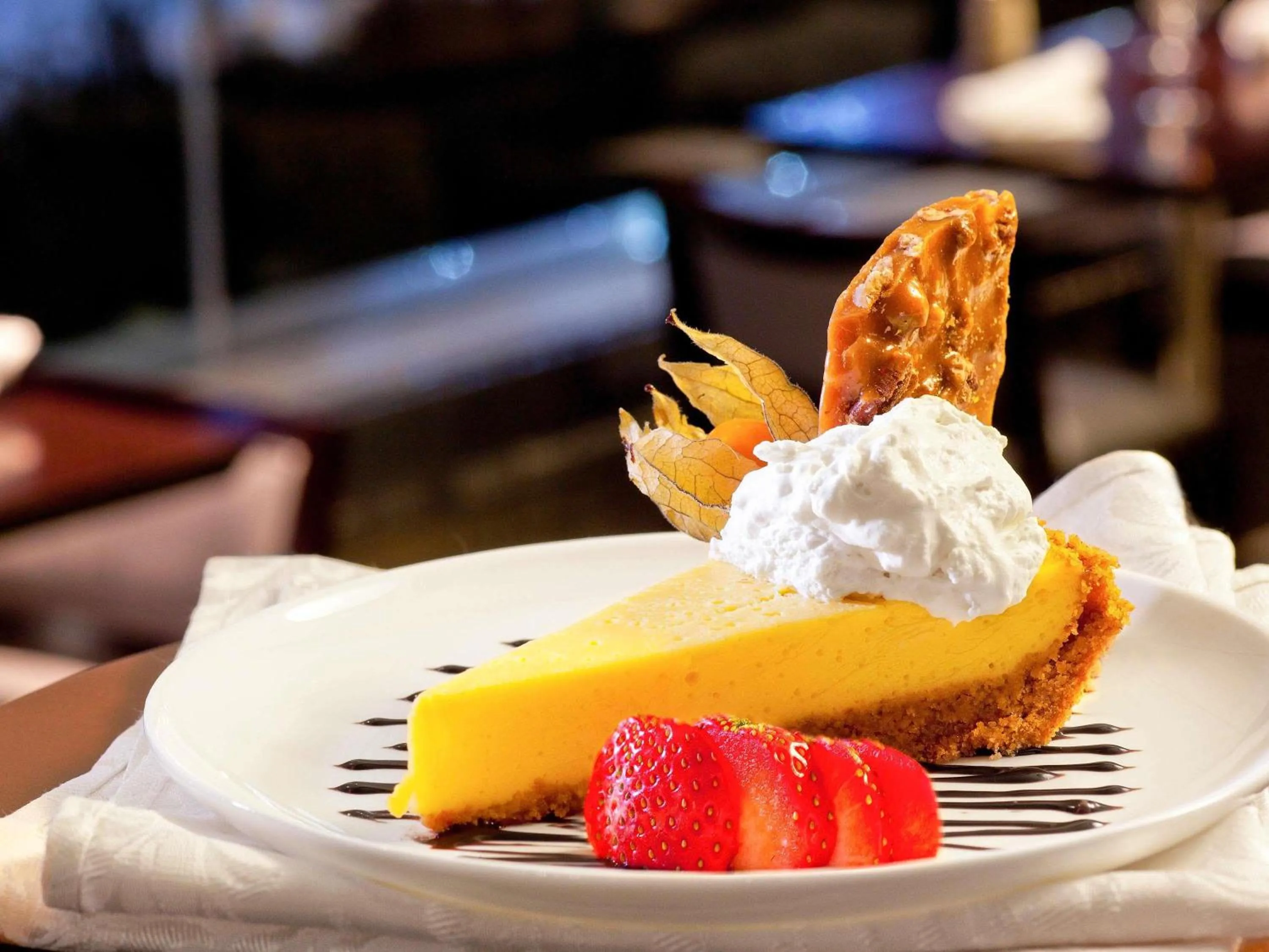 Restaurant/places to eat in Novotel Toronto Vaughan Centre