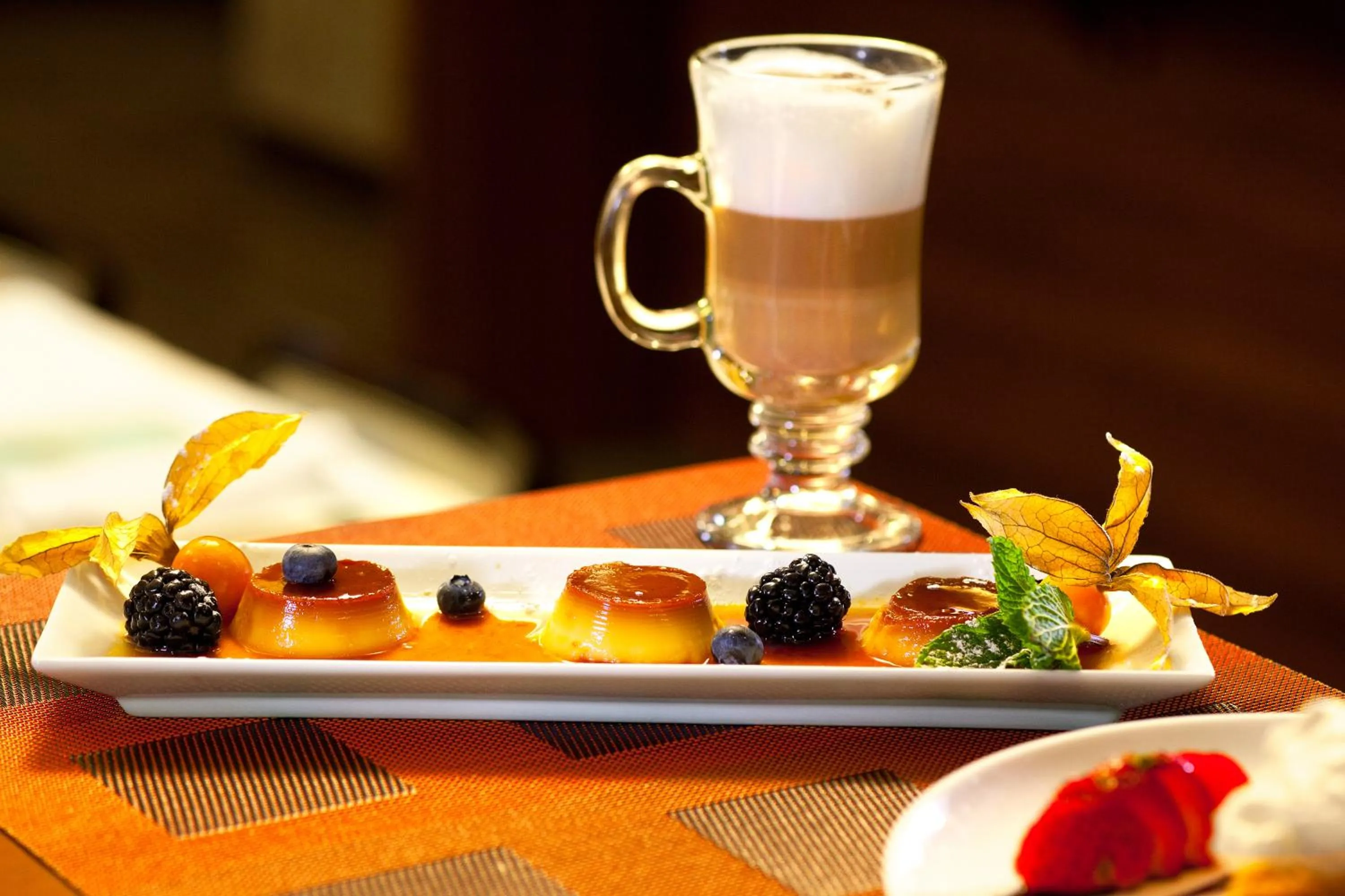 Food and drinks in Novotel Toronto Vaughan Centre