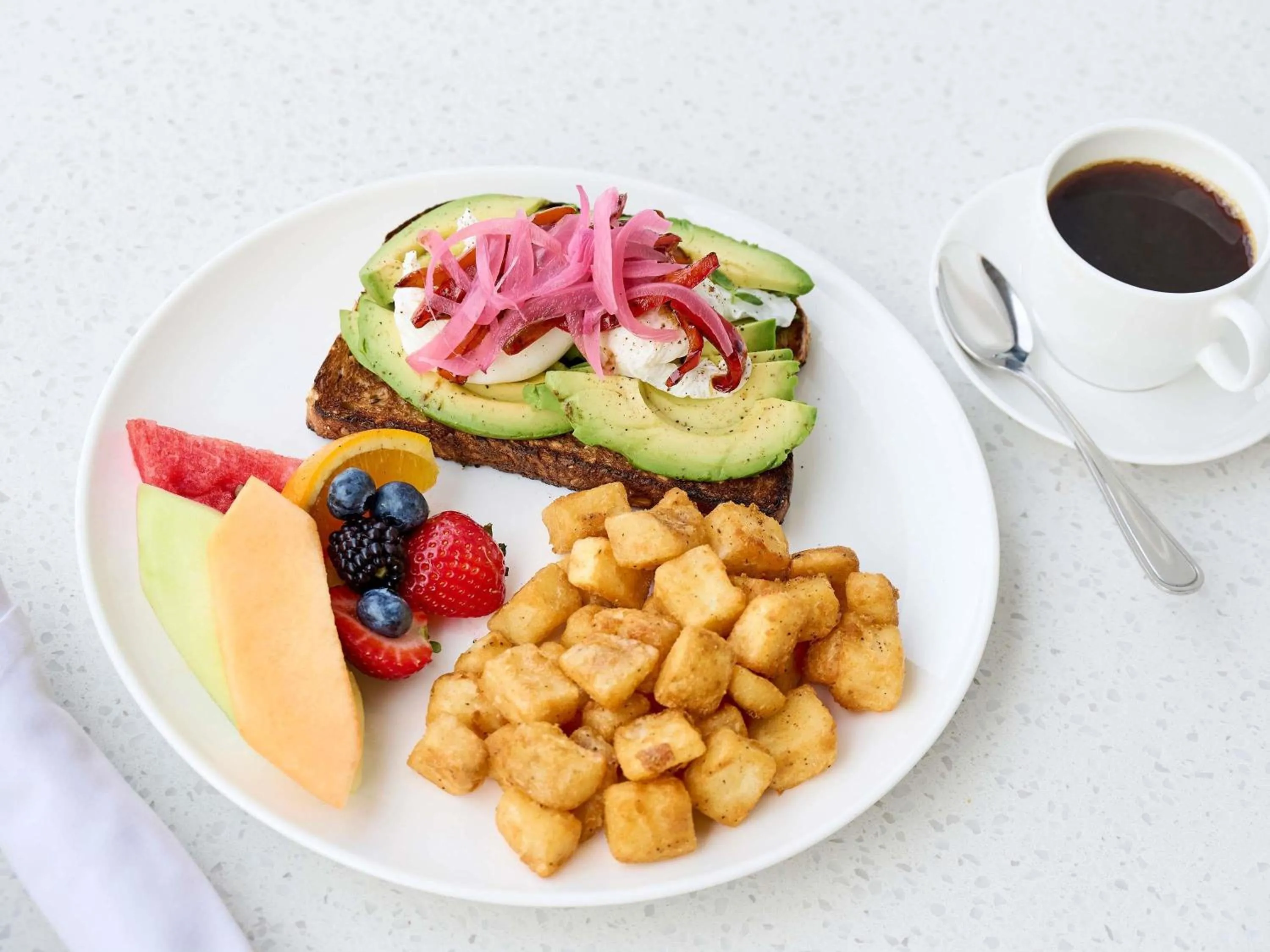 Restaurant/places to eat in Novotel Toronto Vaughan Centre