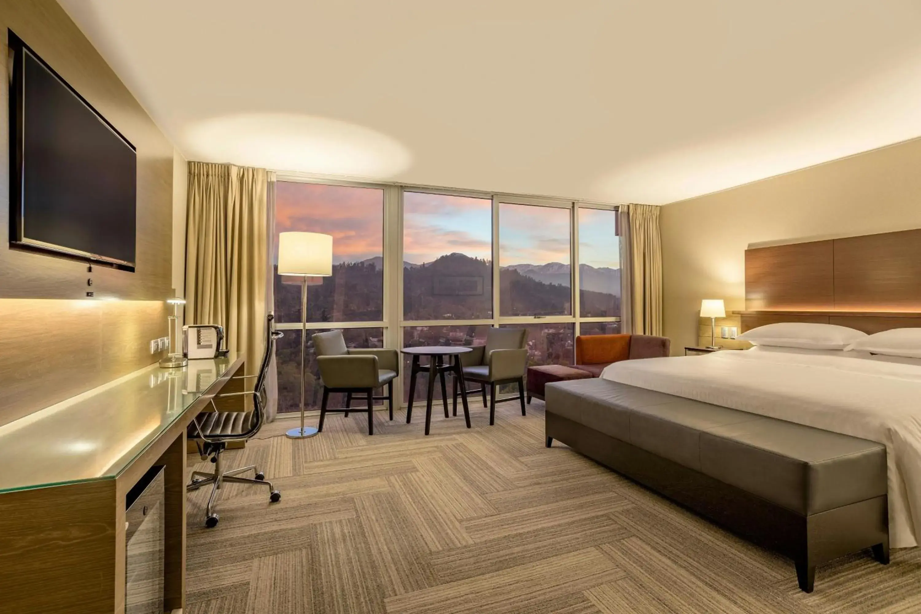 Superior Room, Guest room, 1 King, Pool view in Sheraton Santiago Hotel & Convention Center Superior Room, Guest room, 1 King, Pool view in Sheraton Santiago Hotel & Convention Center