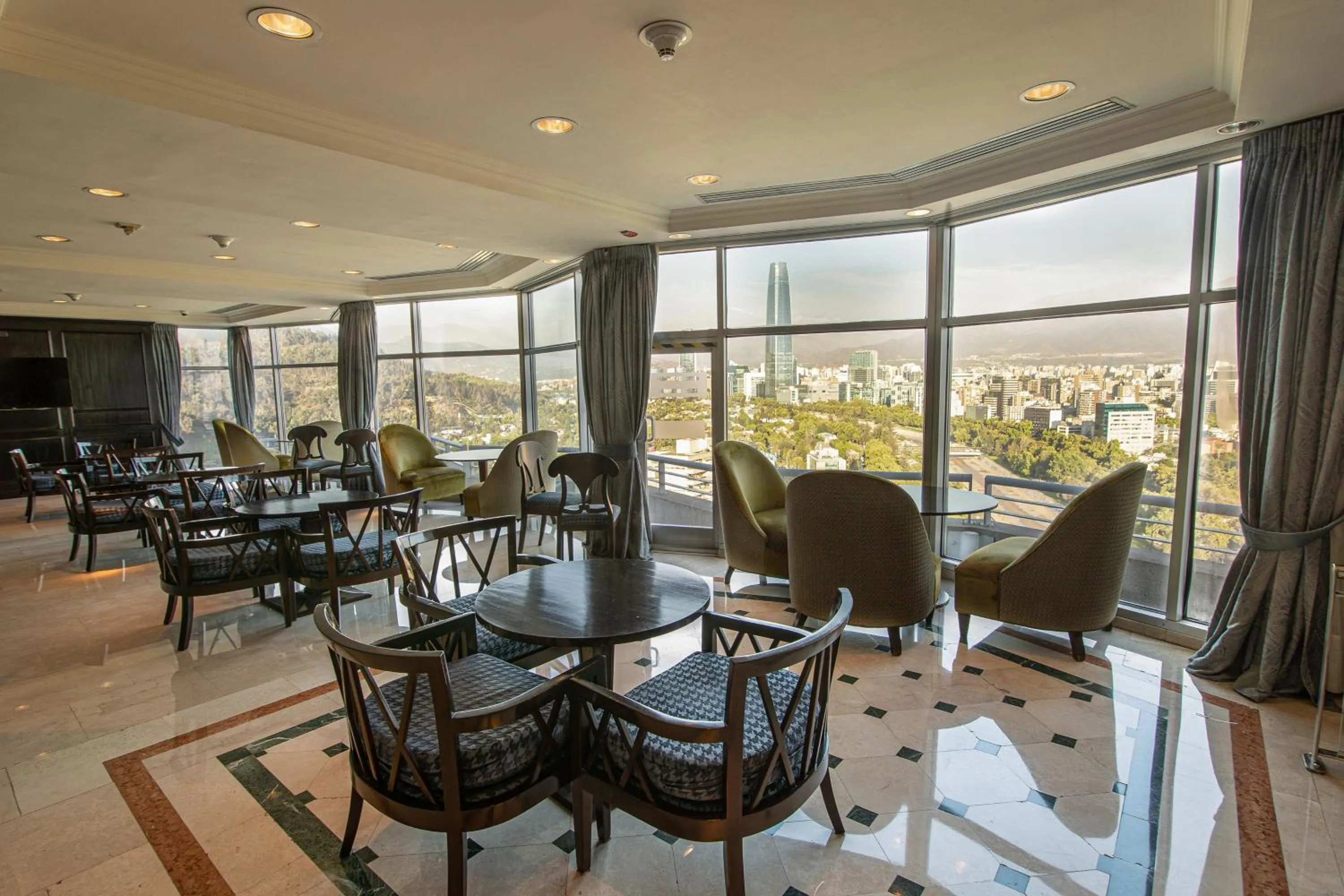 Lounge or bar in Sheraton Santiago Hotel & Convention Center