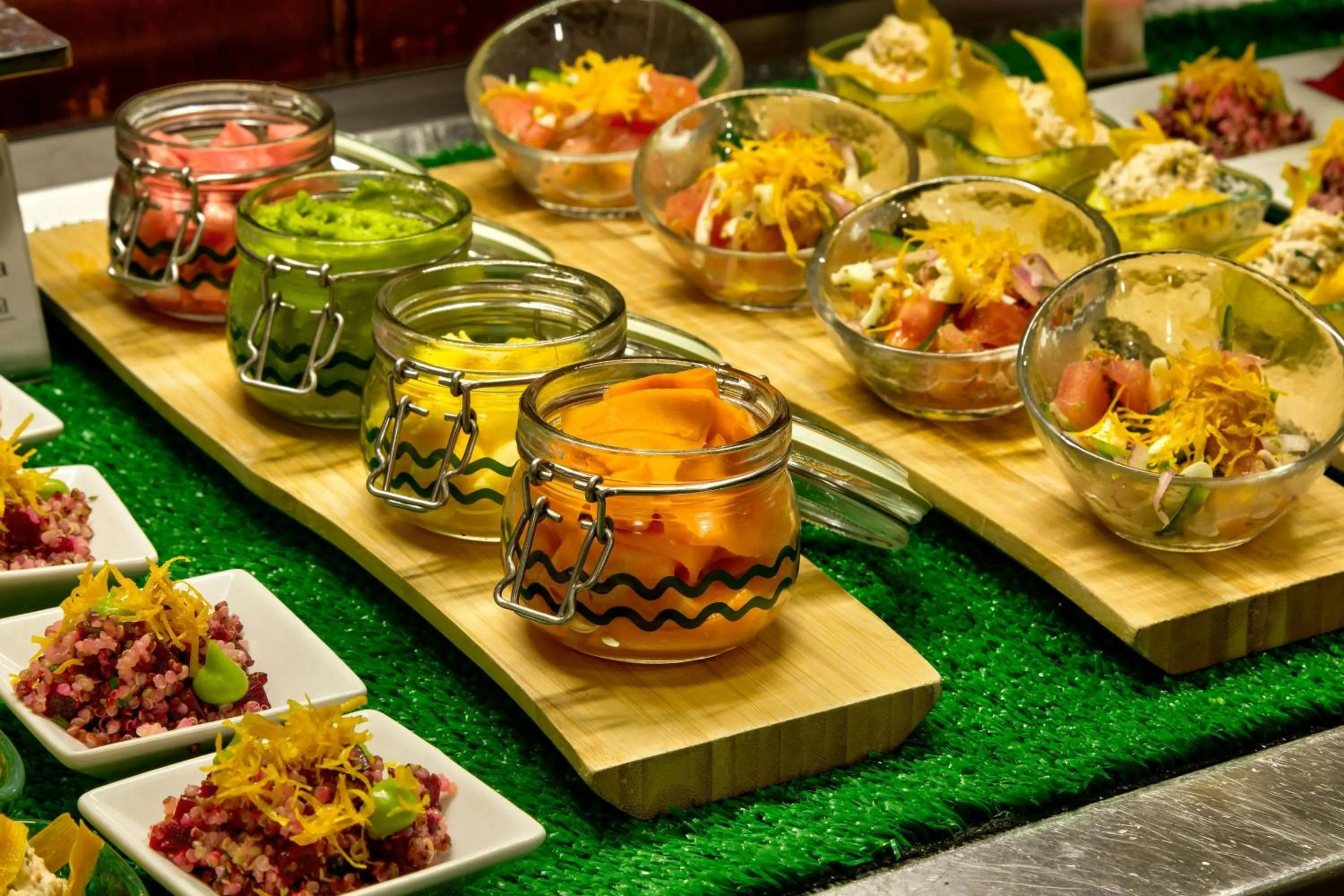 Restaurant/places to eat in Sheraton Santiago Hotel & Convention Center