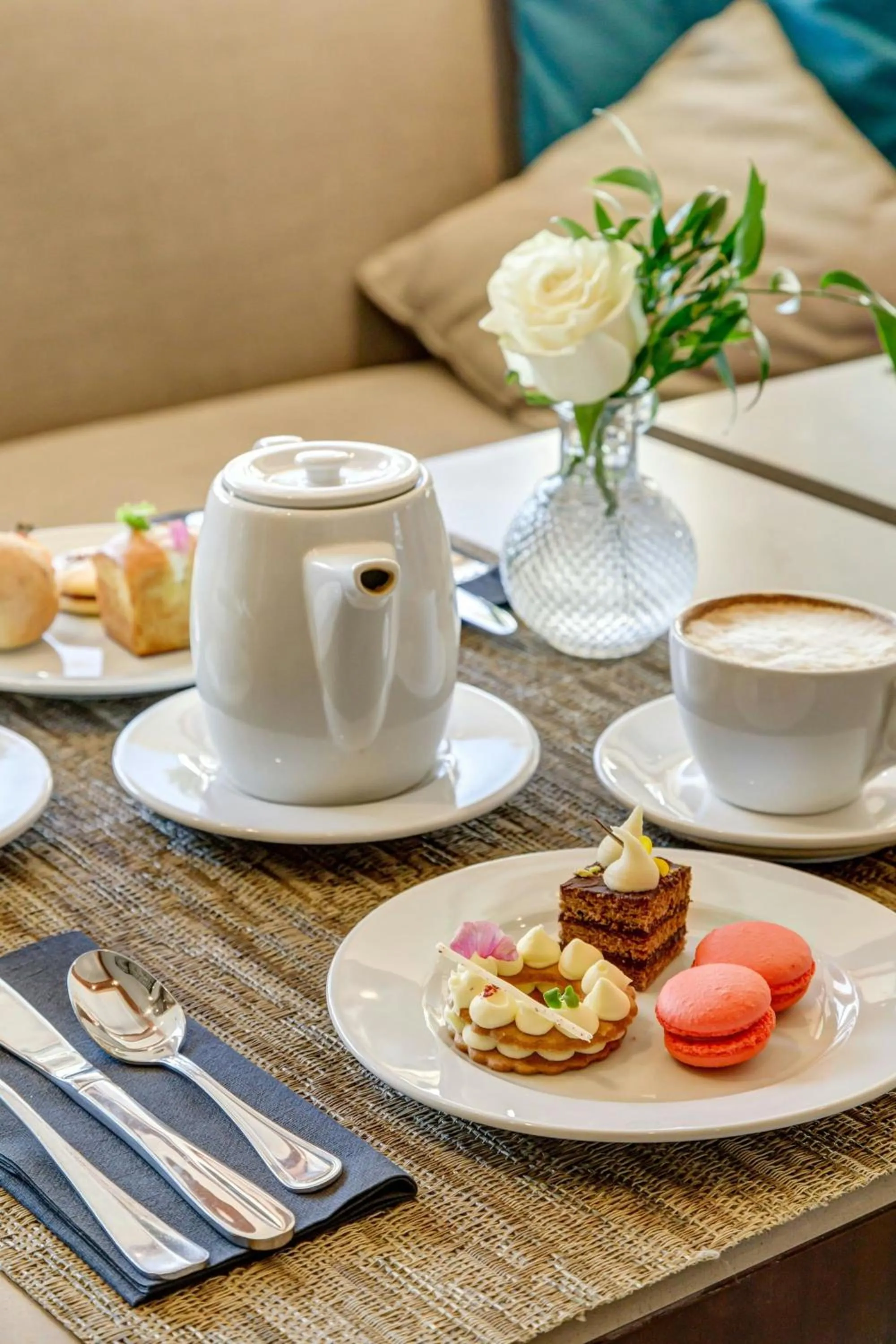 Restaurant/places to eat in Sheraton Santiago Hotel & Convention Center