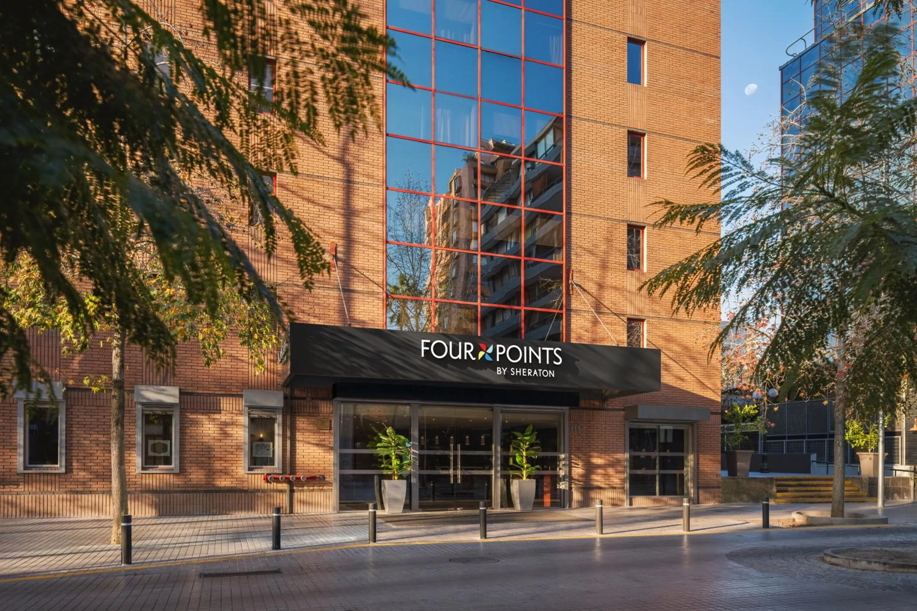Property building in Four Points by Sheraton Santiago