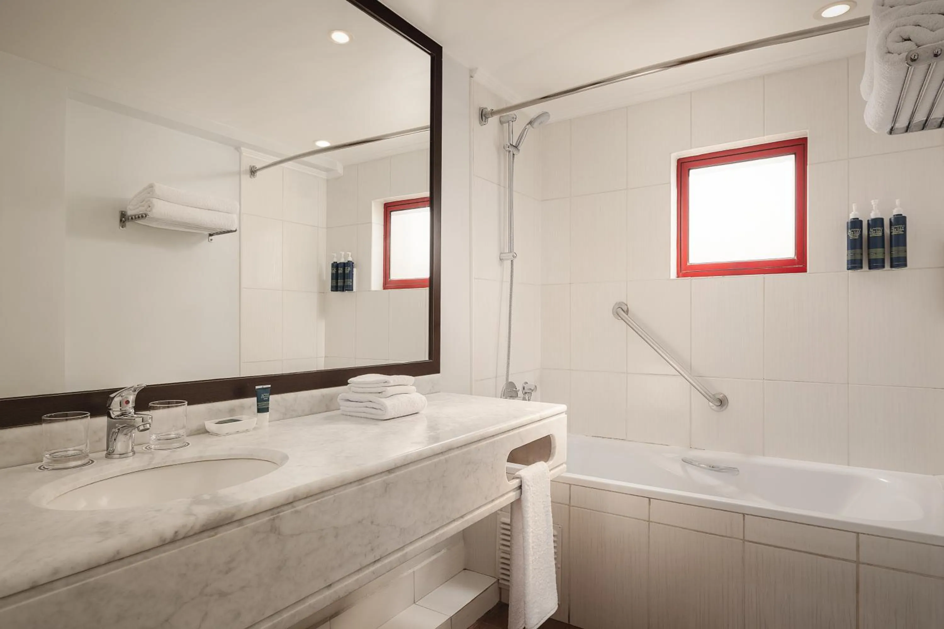 Shower in Four Points by Sheraton Santiago