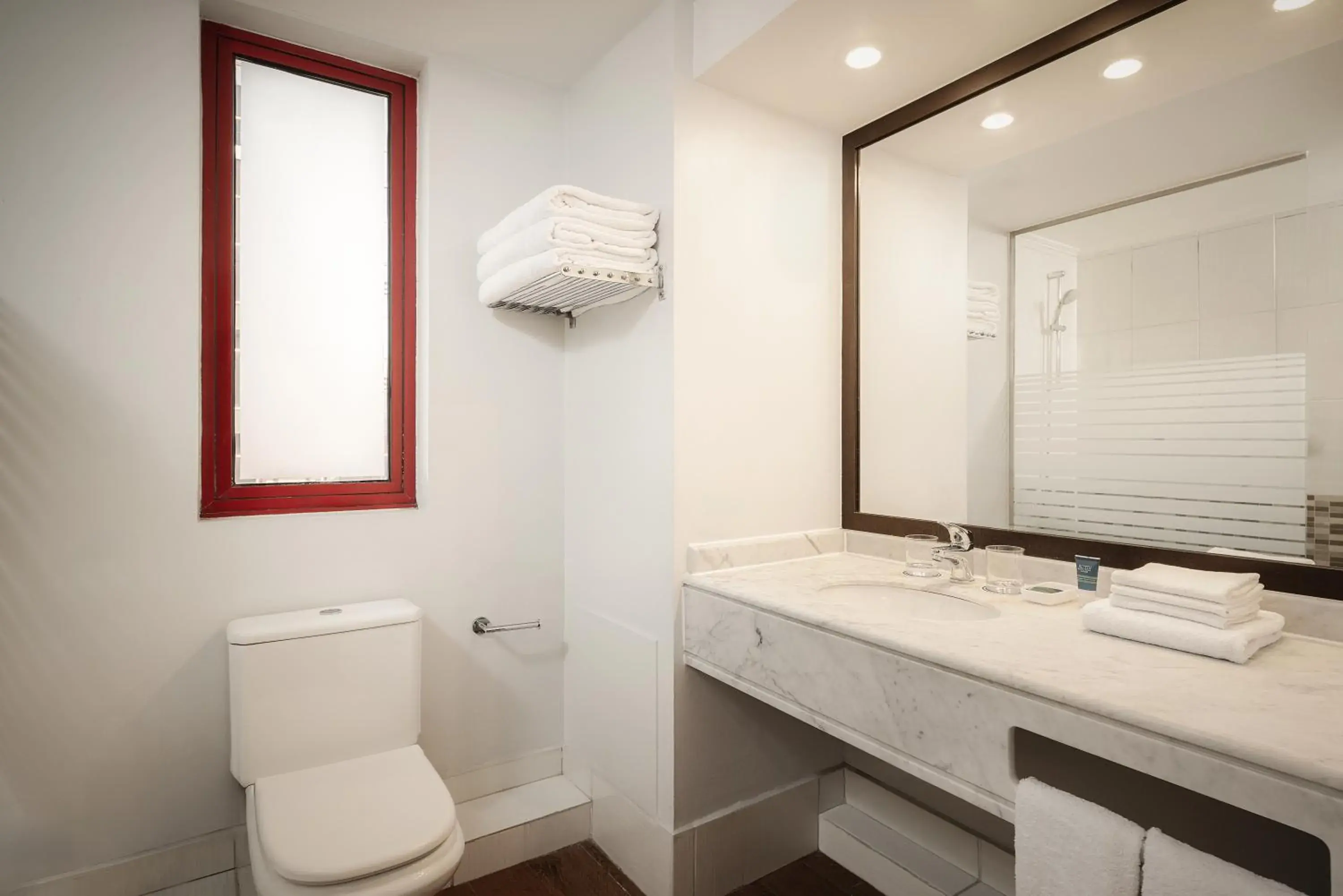 Executive King Suite with City View in Four Points by Sheraton Santiago Executive King Suite with City View in Four Points by Sheraton Santiago