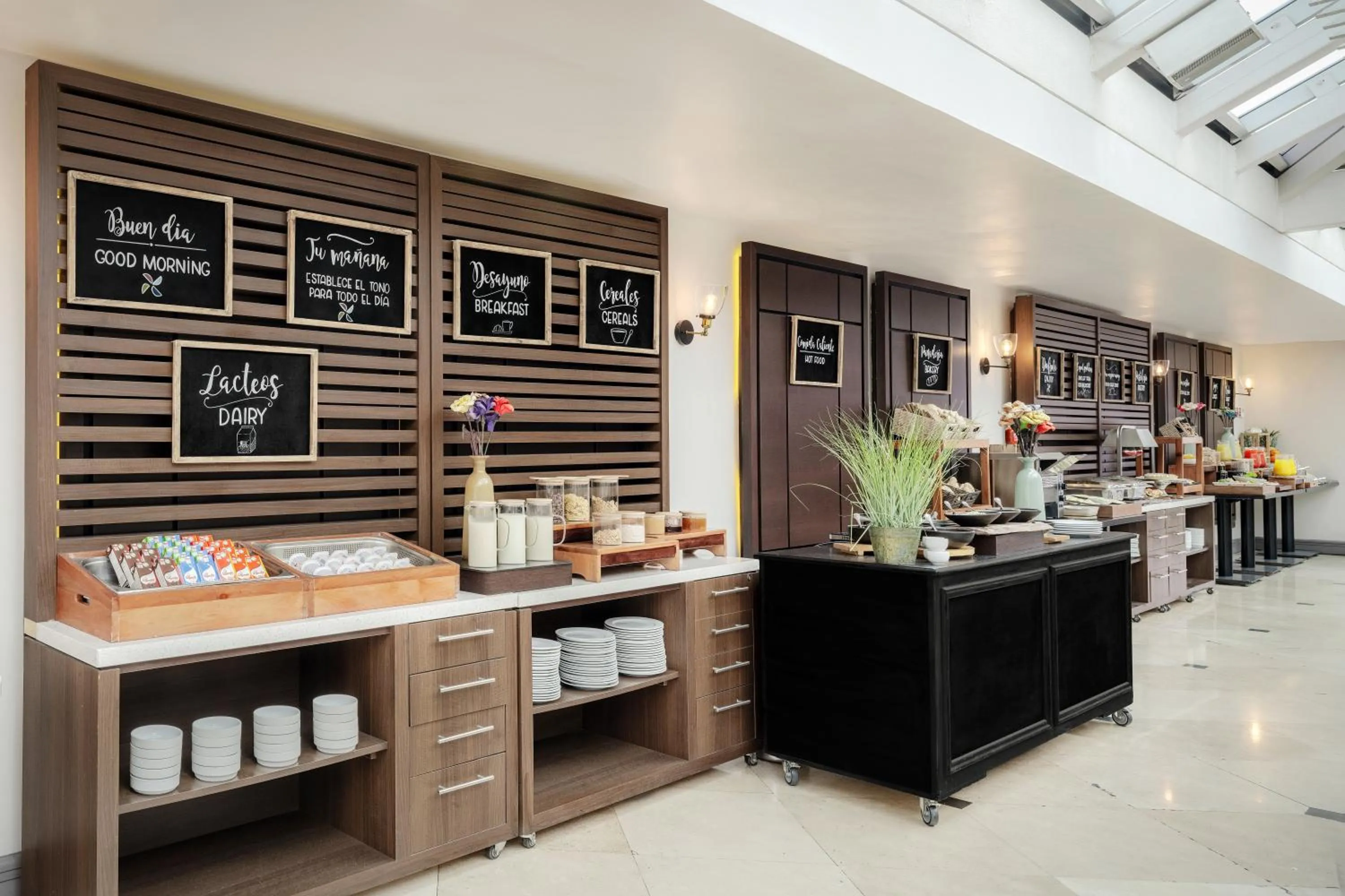 Restaurant/places to eat in Four Points by Sheraton Santiago