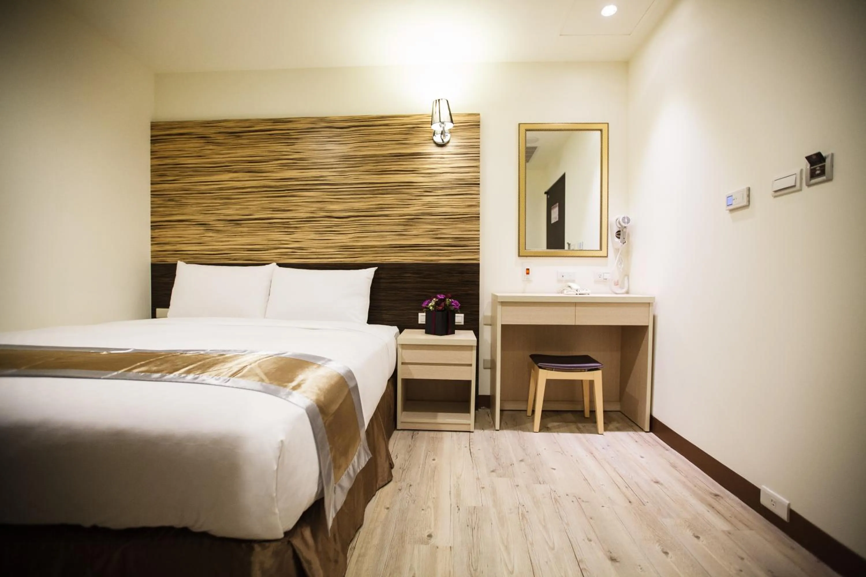 bunk bed, Bed in Kaishen Hotel