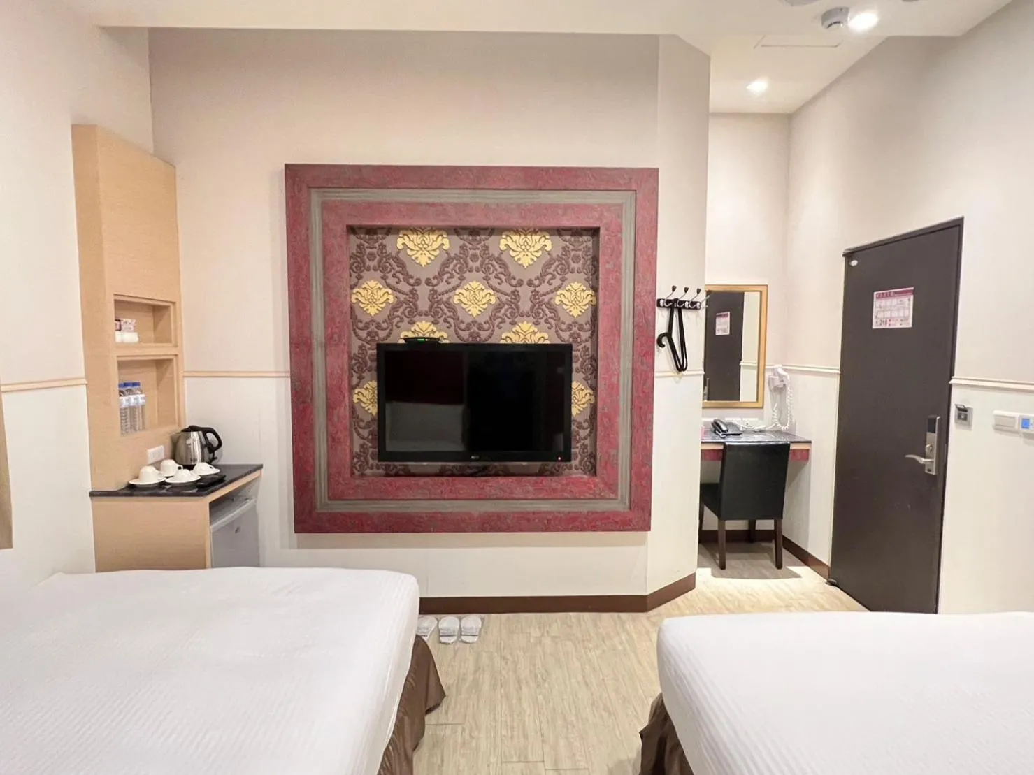 Bed in Kaishen Hotel