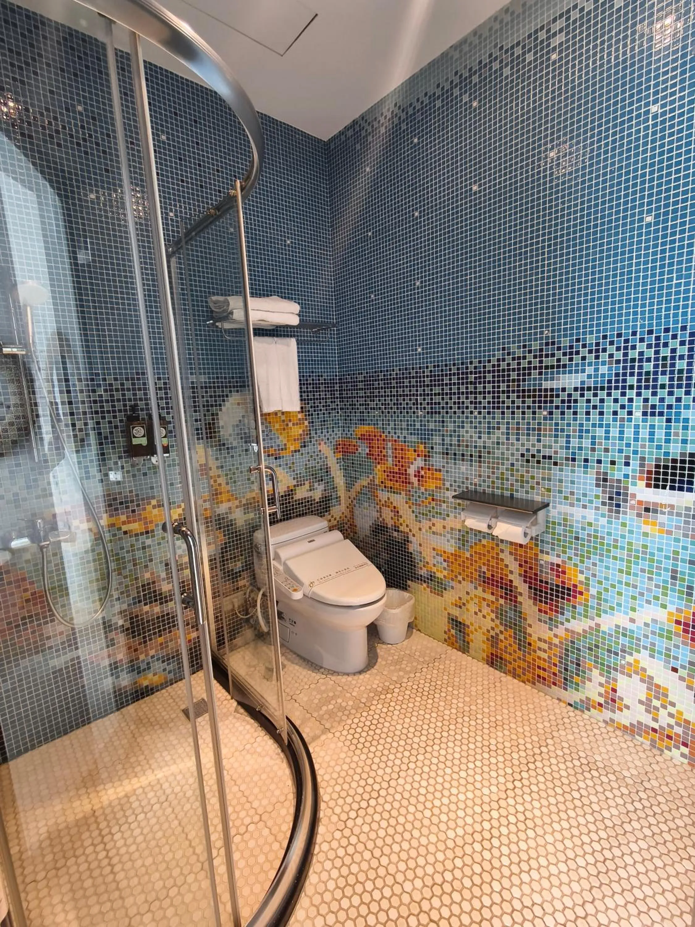 Shower in Jin Pin Hotel