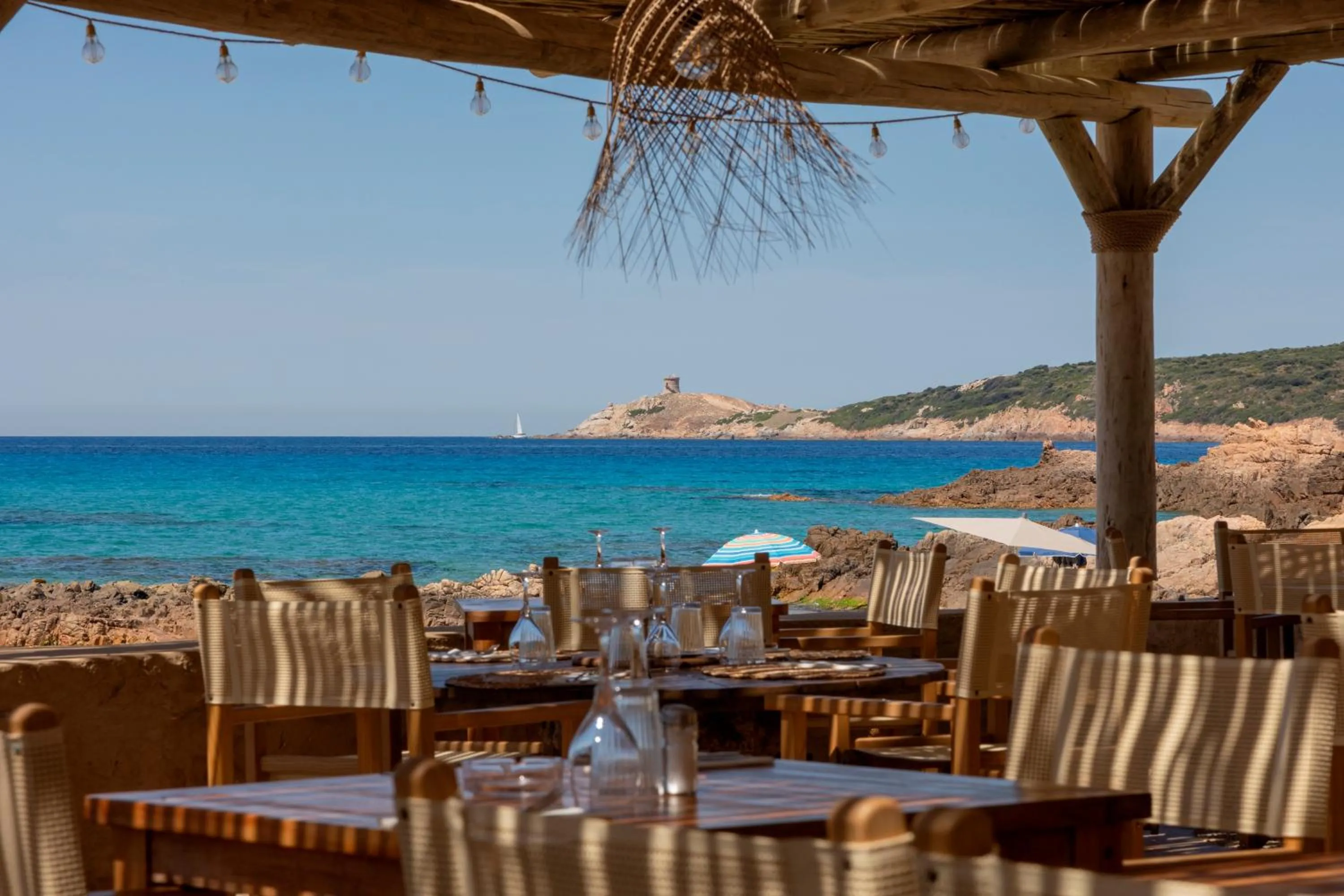 Restaurant/places to eat in Hôtel et Résidence Ta Kladia - Omigna