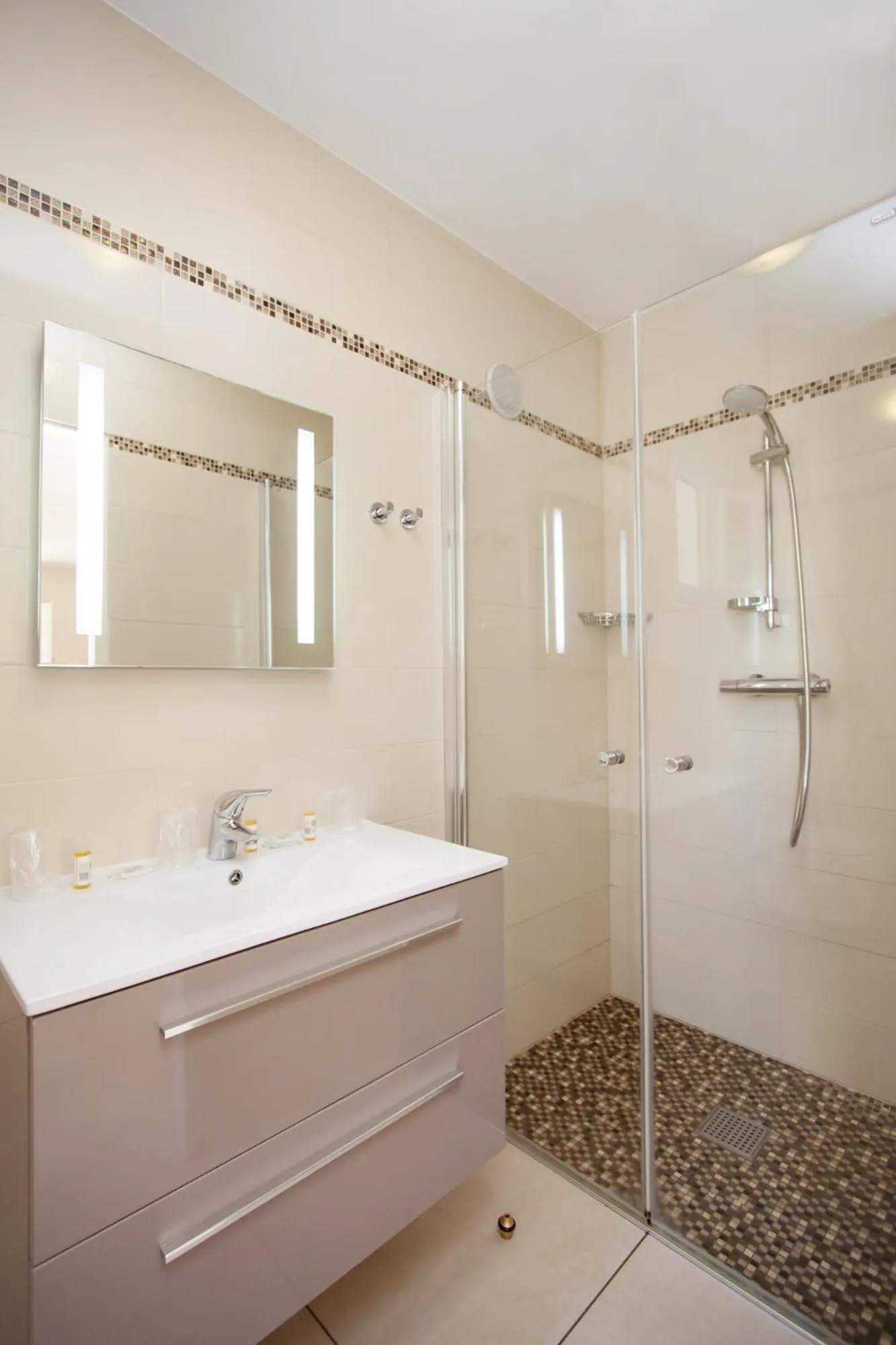 Bathroom in Hôtel et Résidence Ta Kladia - Omigna