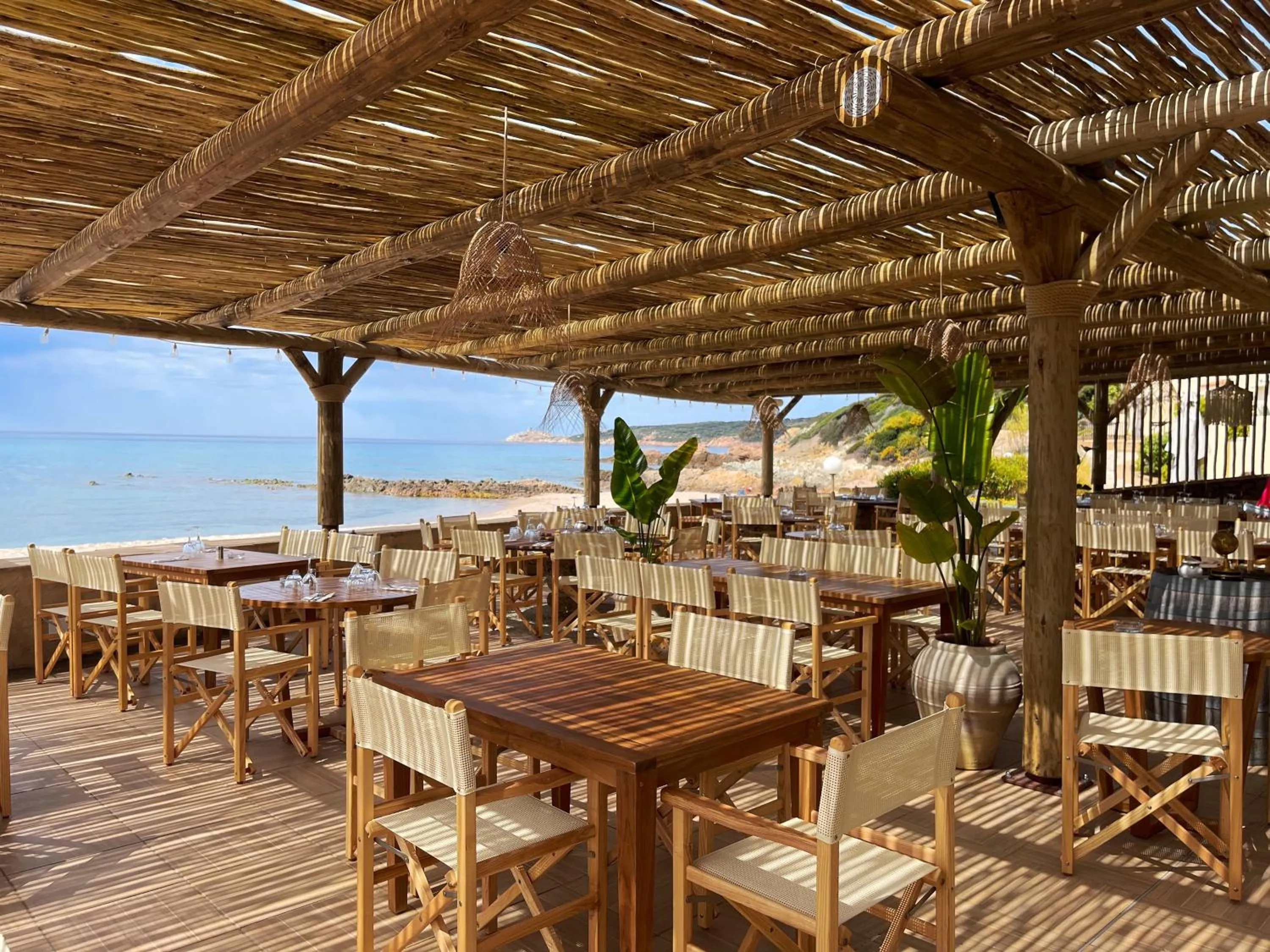 Restaurant/places to eat in Hôtel et Résidence Ta Kladia - Omigna