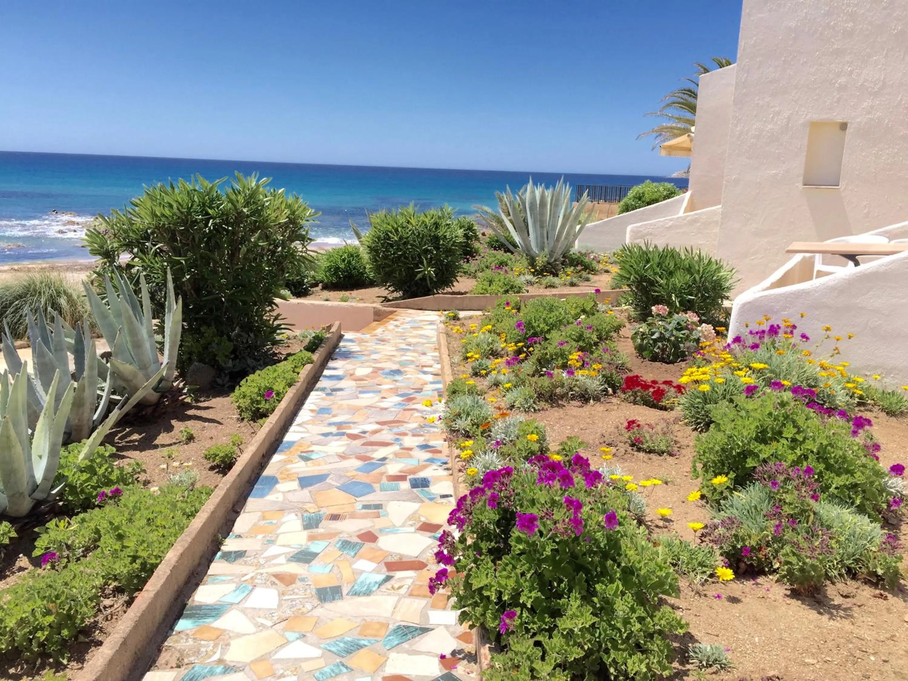 Balcony/Terrace in Hôtel et Résidence Ta Kladia - Omigna