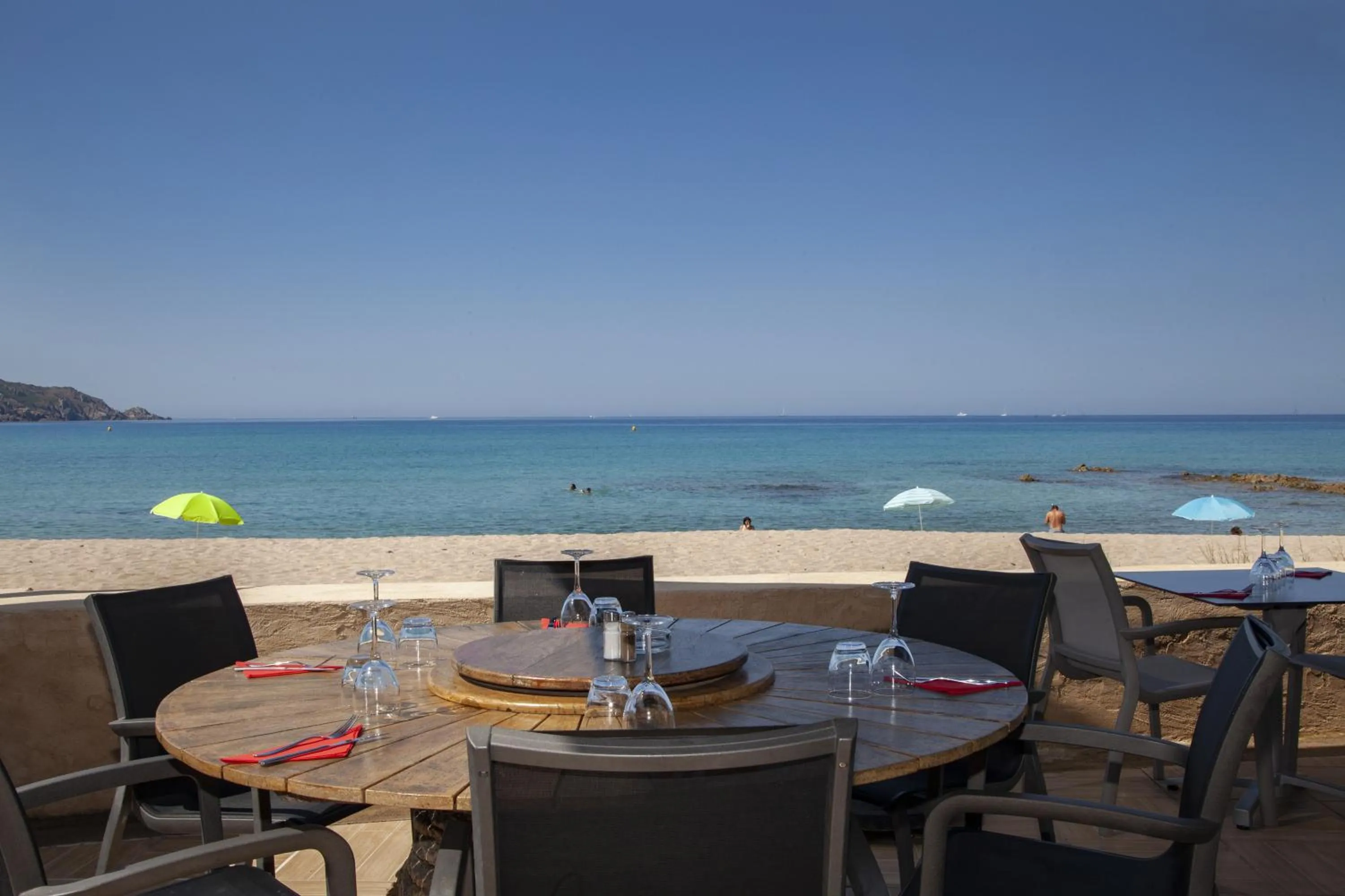 Meals in Hôtel et Résidence Ta Kladia - Omigna