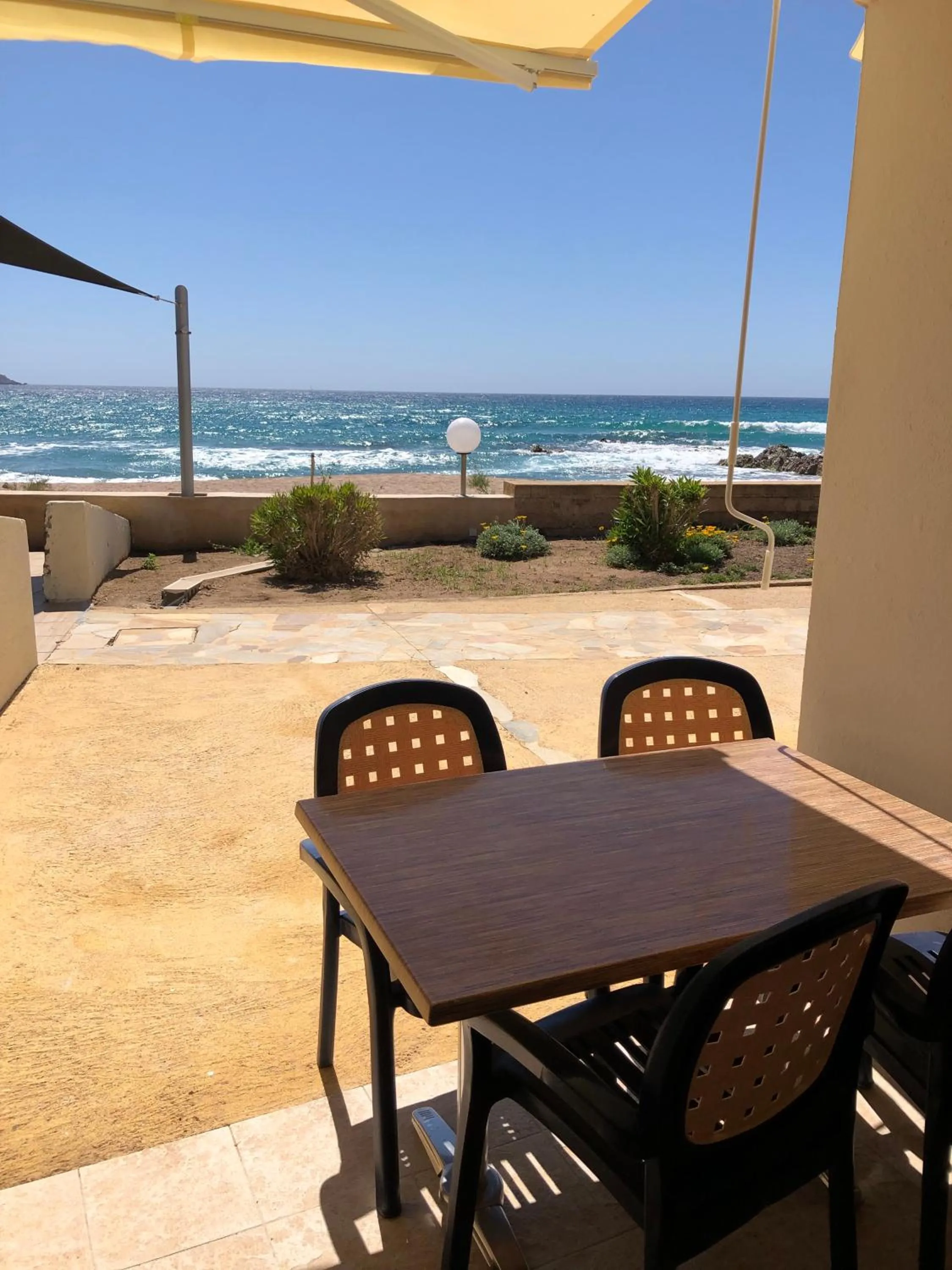 Balcony/Terrace in Hôtel et Résidence Ta Kladia - Omigna