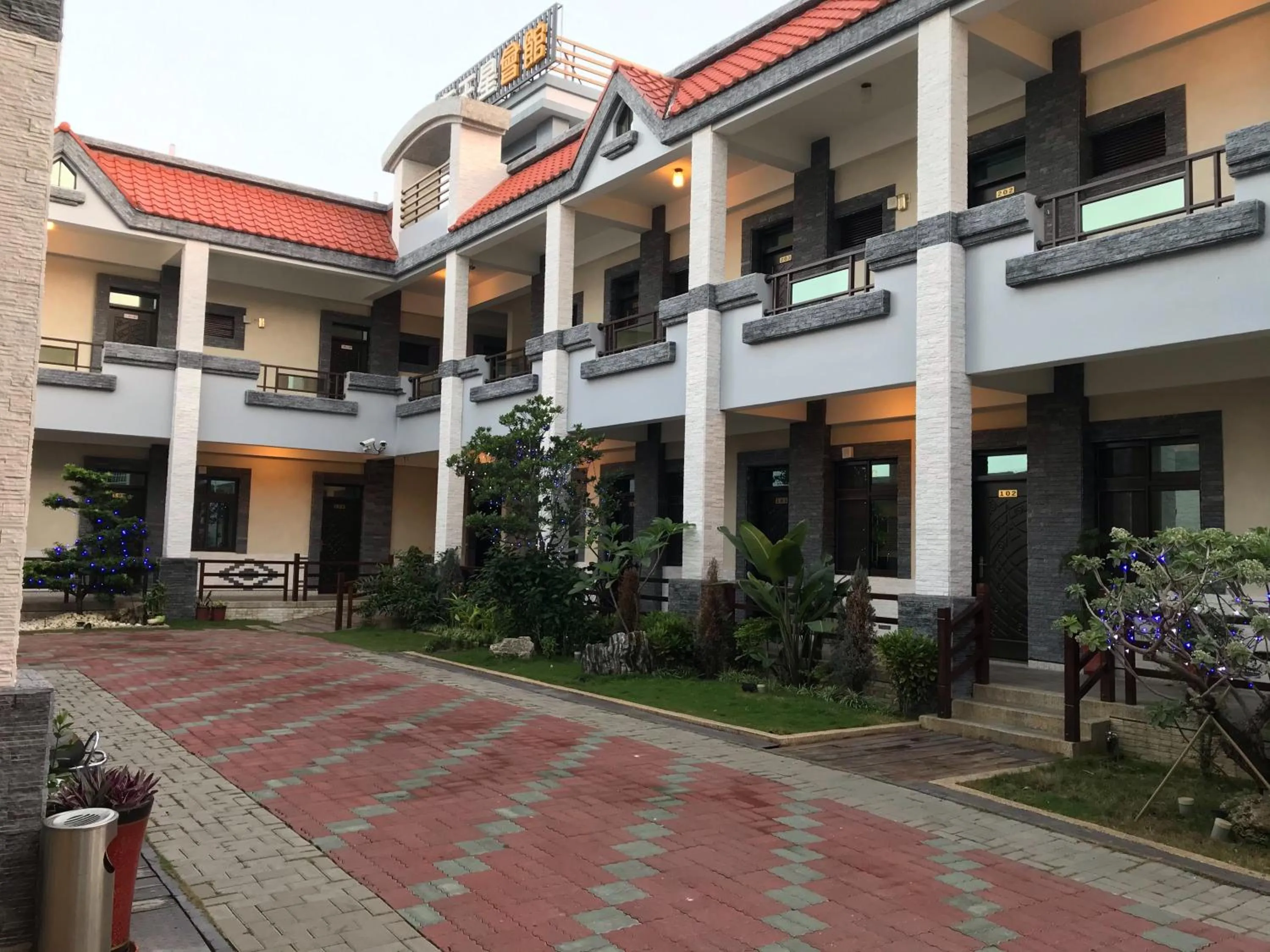 Property building in Donggang Neptune Hall